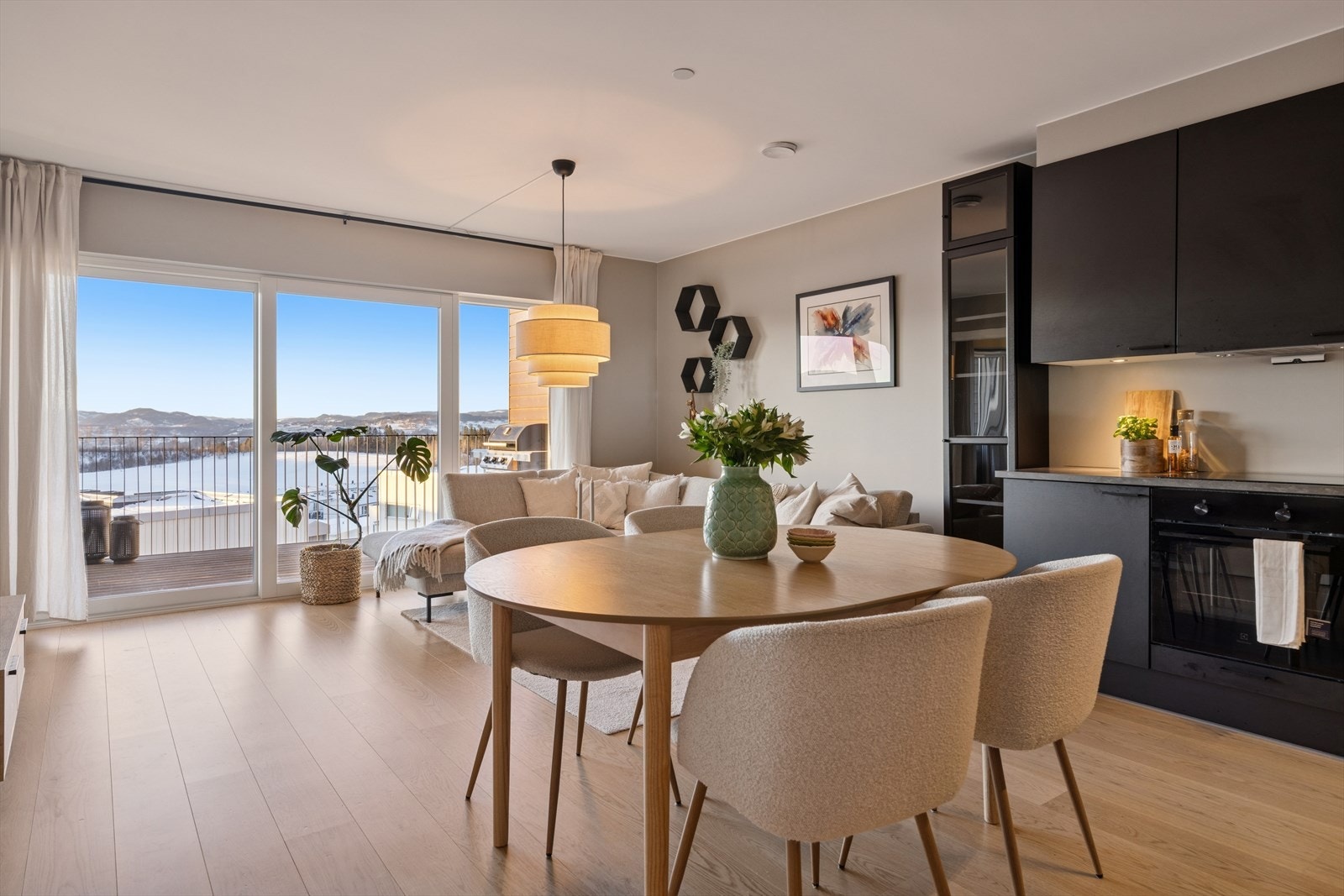 Den flotte utsikten skaper en elegant og stemningsfull ramme. Galleribilde