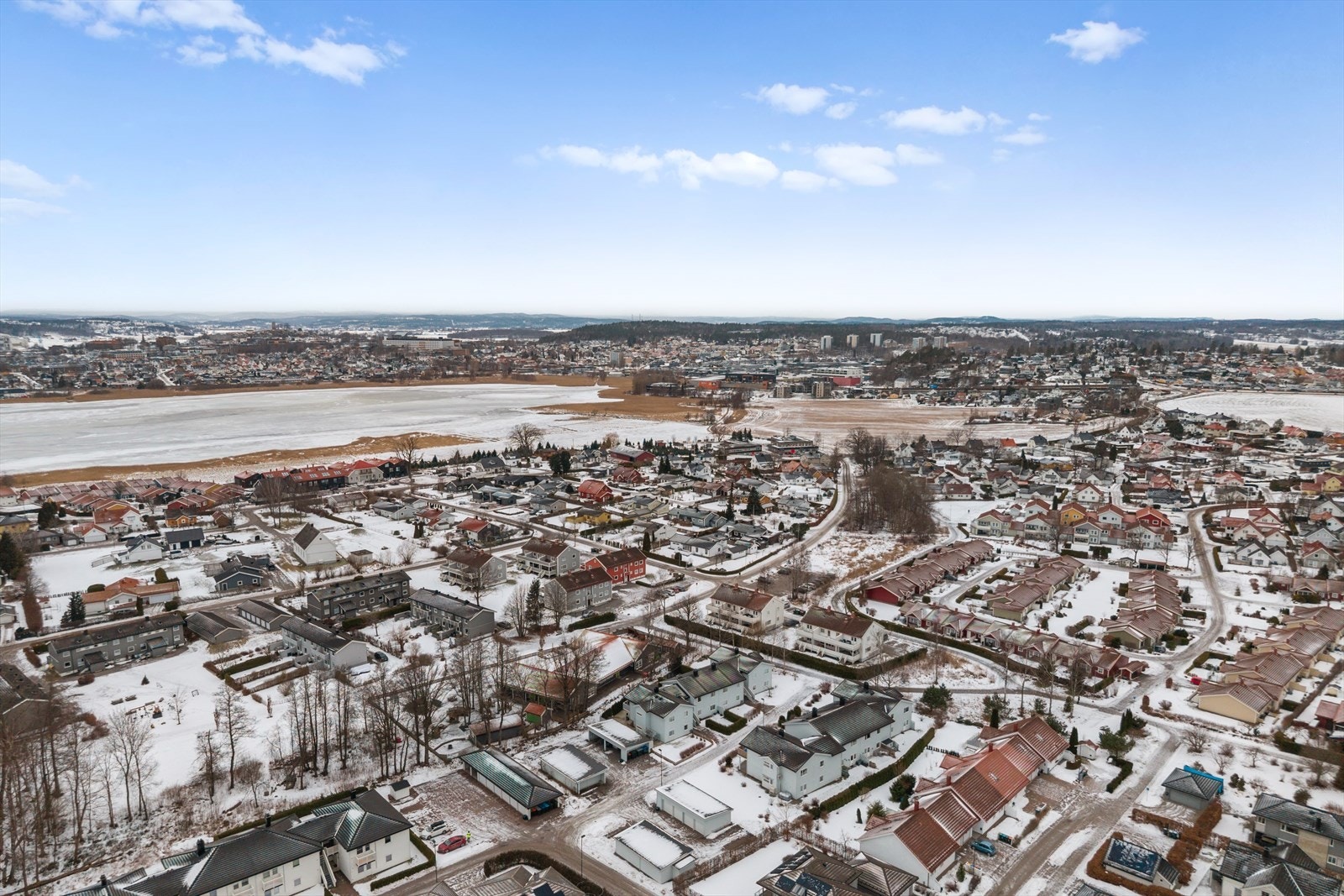 For sportsentusiaster er Stjerneveien Balløkke og Tellusveien Fagervik Balløkke en gåtur unna, begge med muligheter for ballspill. Galleribilde