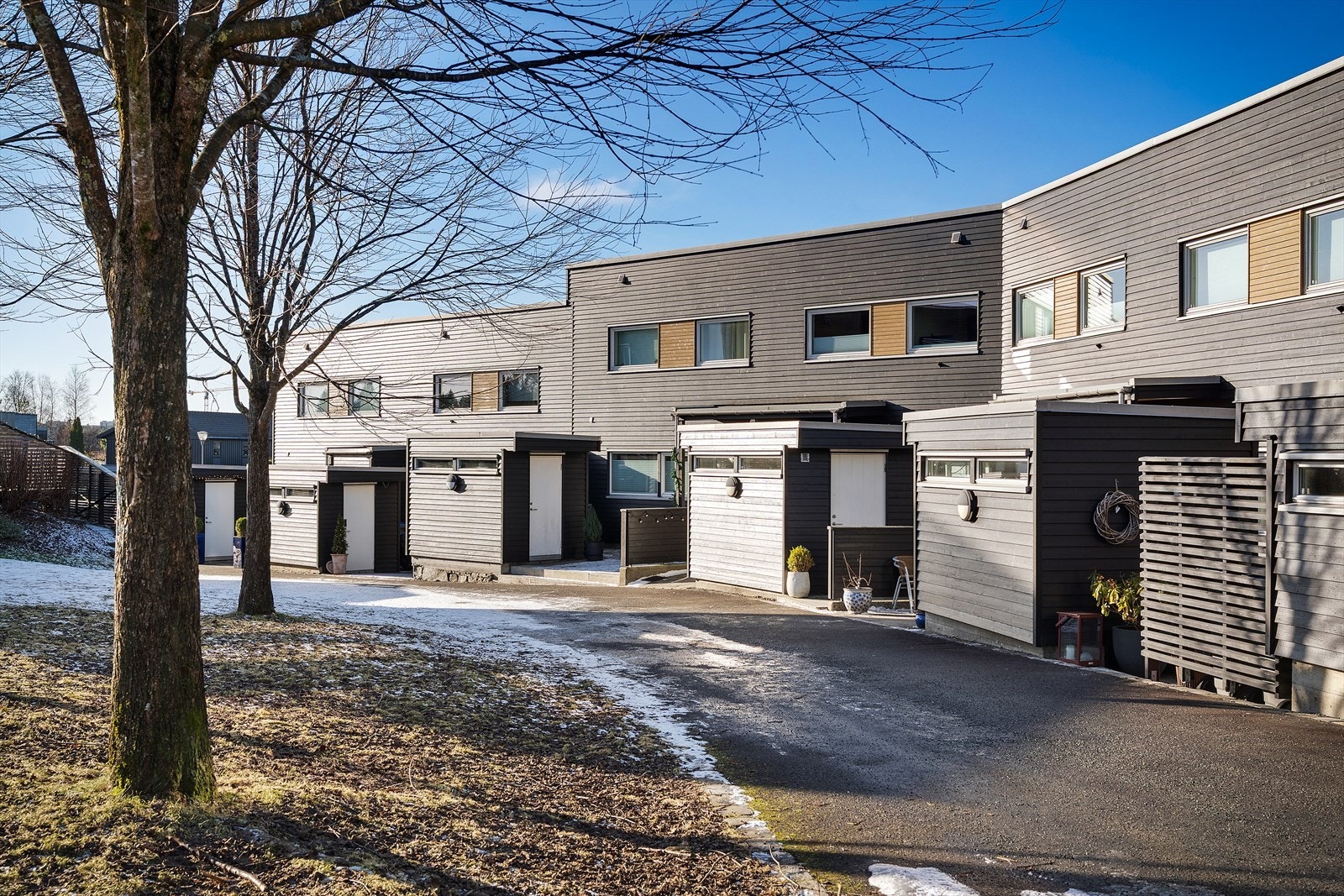 Like ved entreen ligger en praktisk bod Galleribilde