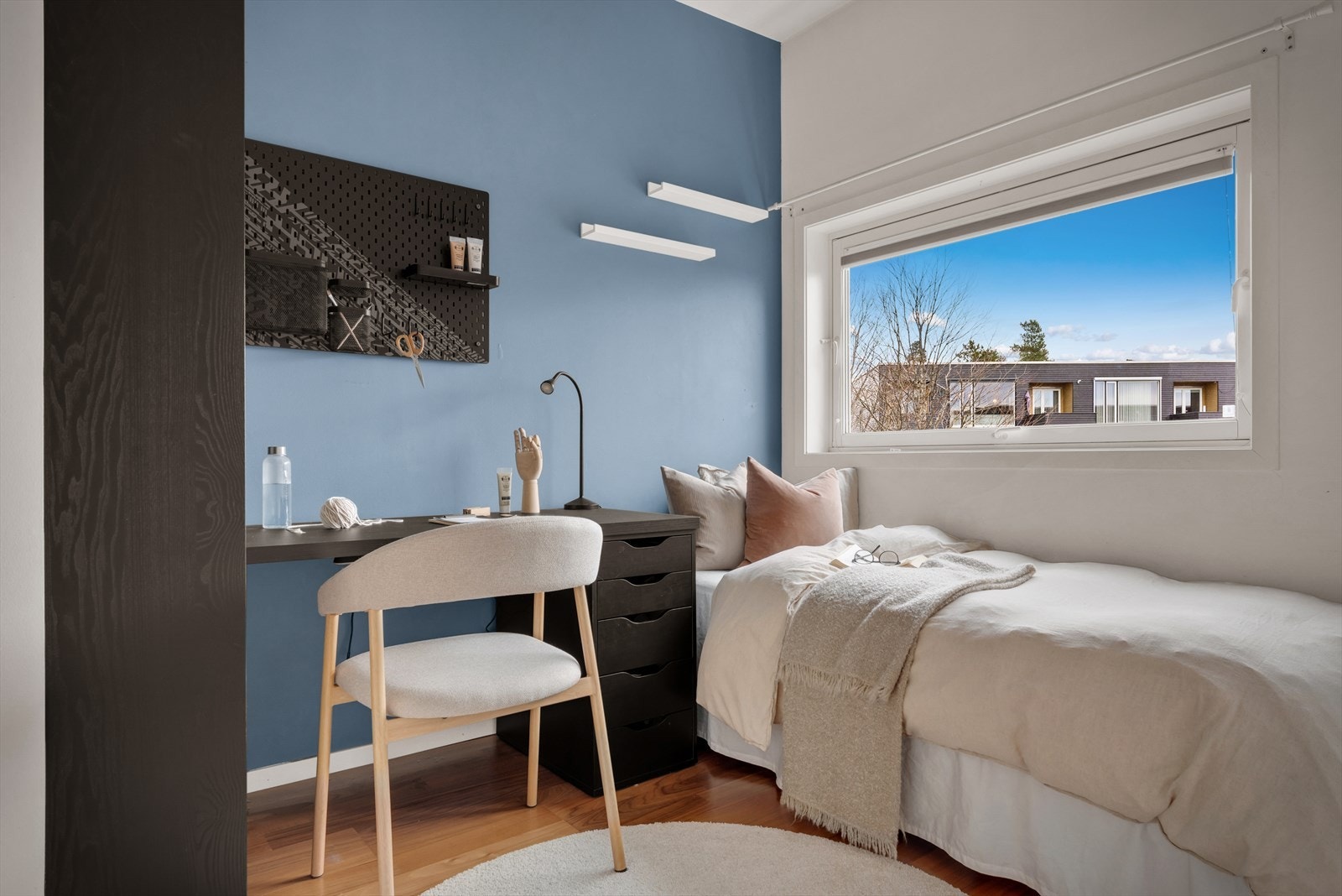 Soverom 3 egner seg også ypperlig som barnerom Galleribilde