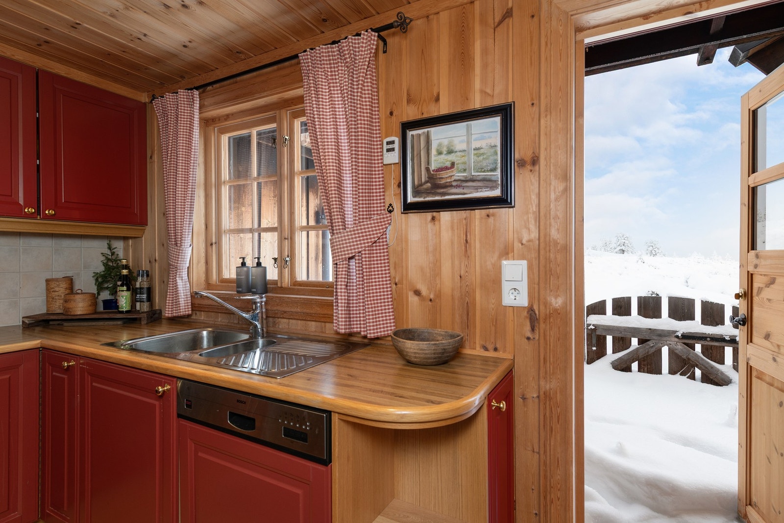 Enkel utgang til uteområdet. Galleribilde