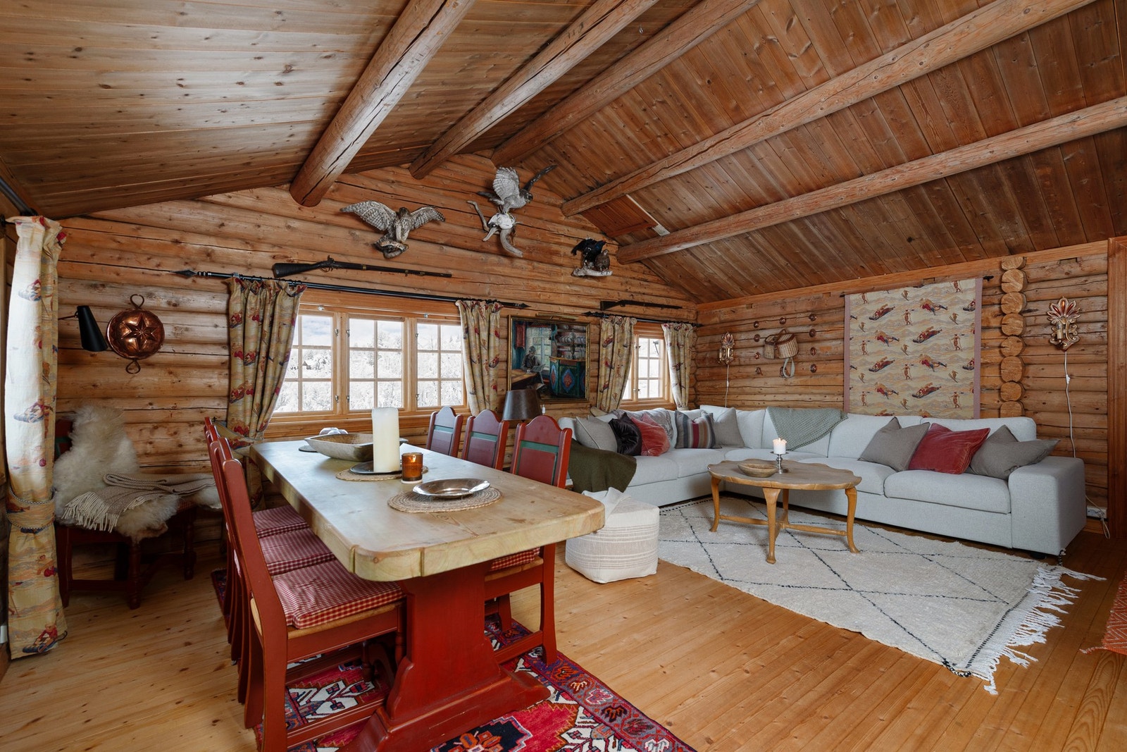 Vinduene slipper inn rikelig med lys. Galleribilde