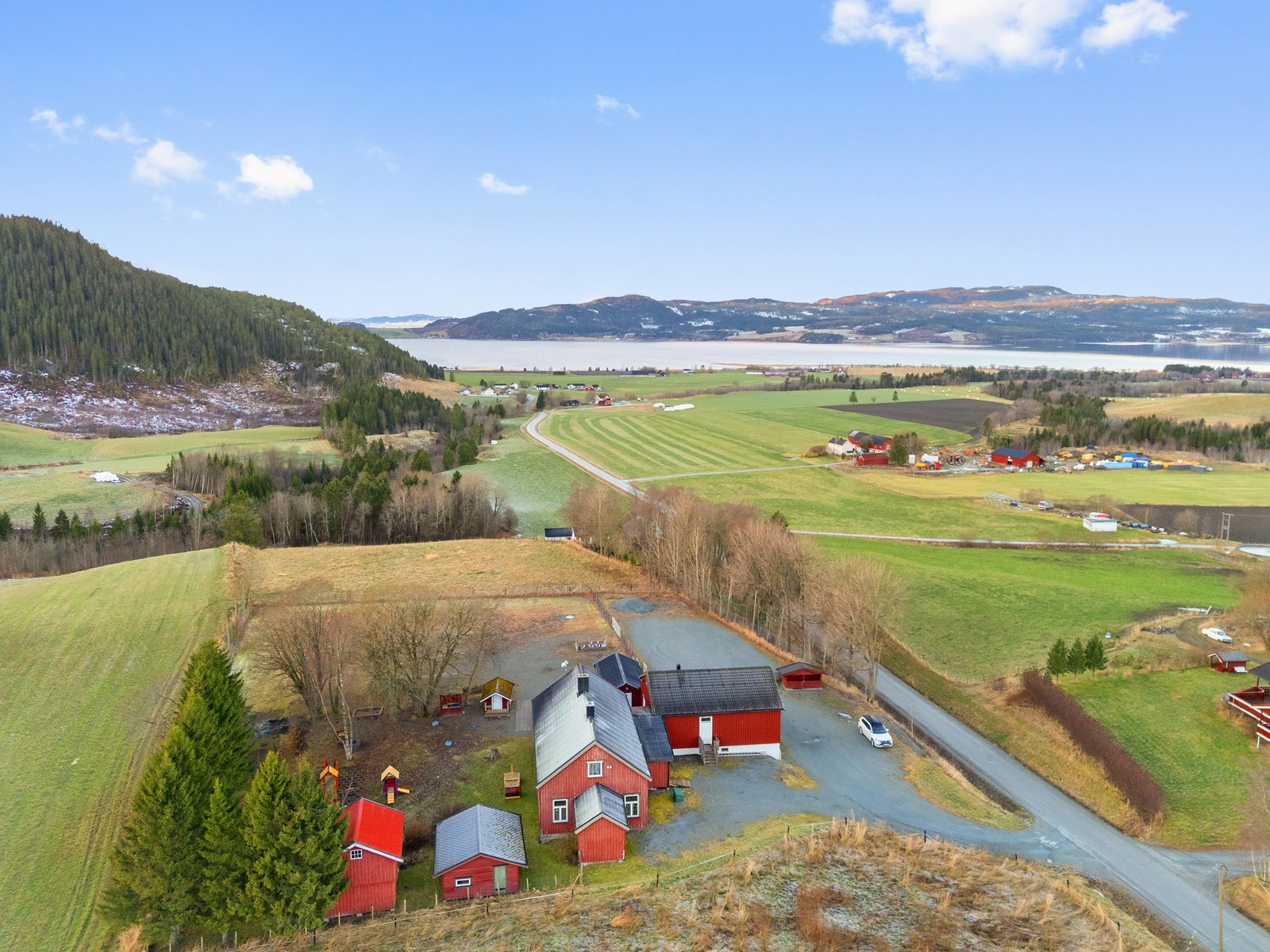 Flott beliggenhet! Galleribilde