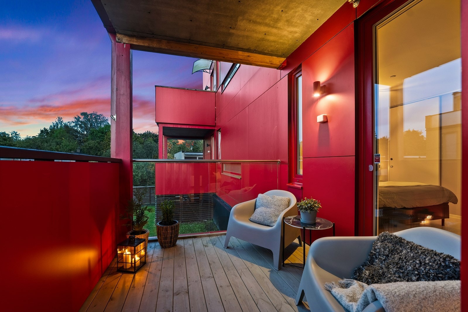 Plass til utemøbler og beplantning. Her kan man nyte morgenkaffen. Galleribilde