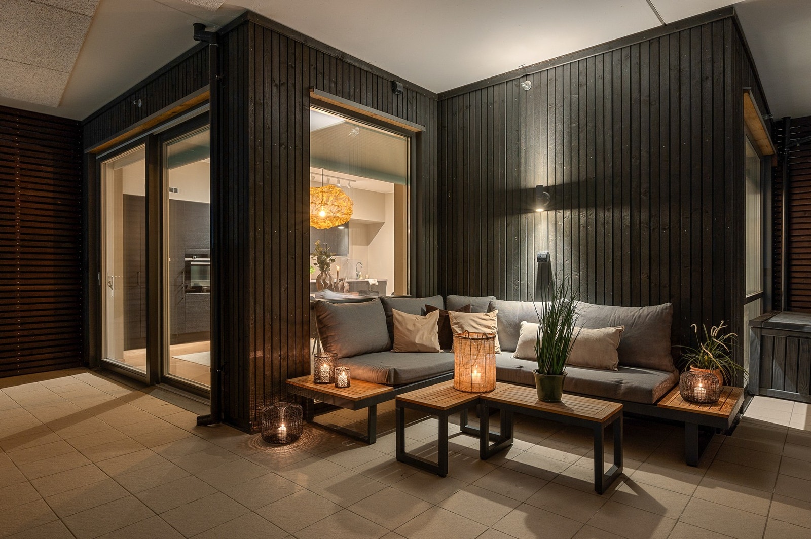 Boligens balkong er på ca 26 kvm med gode møbleringsmuligheter. Galleribilde