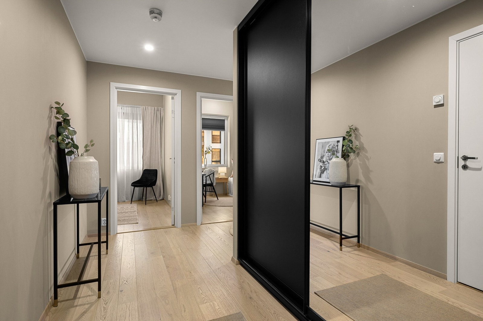 Inngangspartiet er på hele 11 kvm. Galleribilde