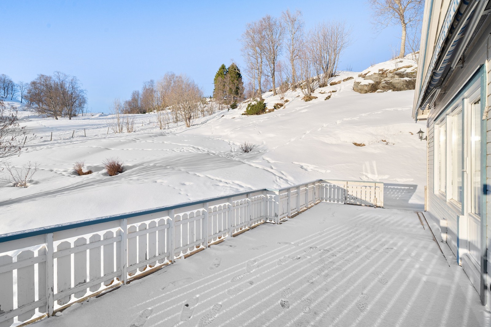 Med natur og marka rett på baksiden ligger eiendommen usjenert Galleribilde