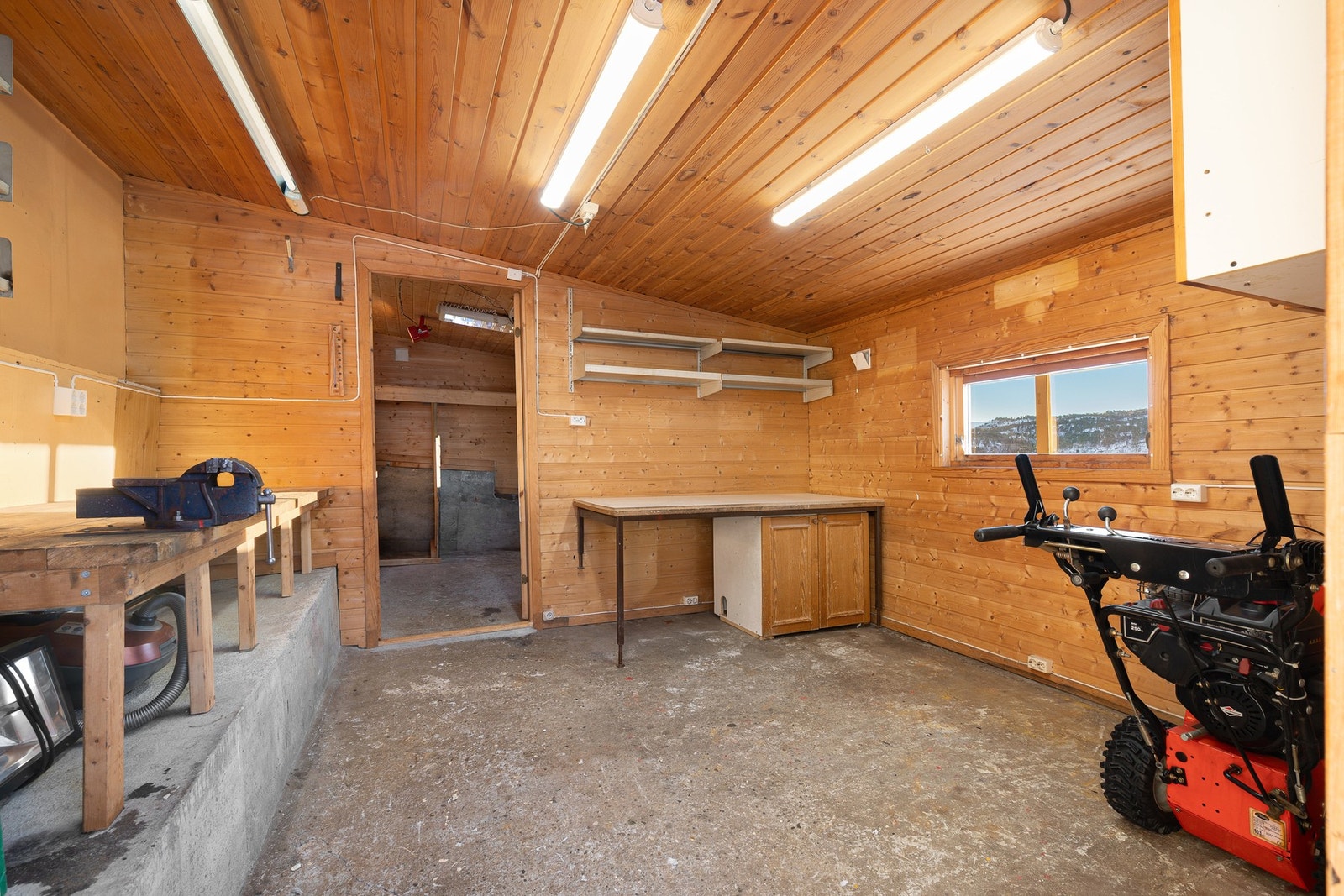 Uthus med verksted/bodareal Galleribilde