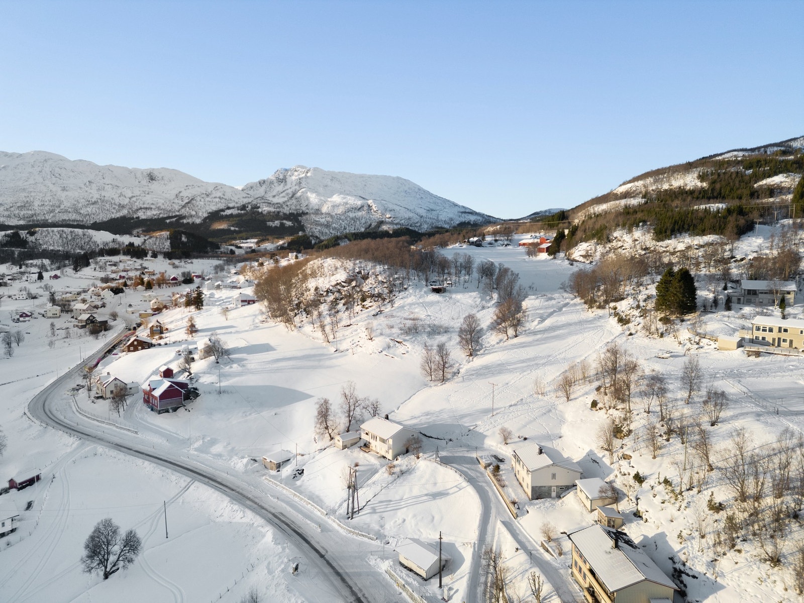 Flotte turområder finnes i umiddelbar nærhet og Kilkam stadion ligger 2,5 km unna med idrettsfasiliteter sommer og vinter Galleribilde