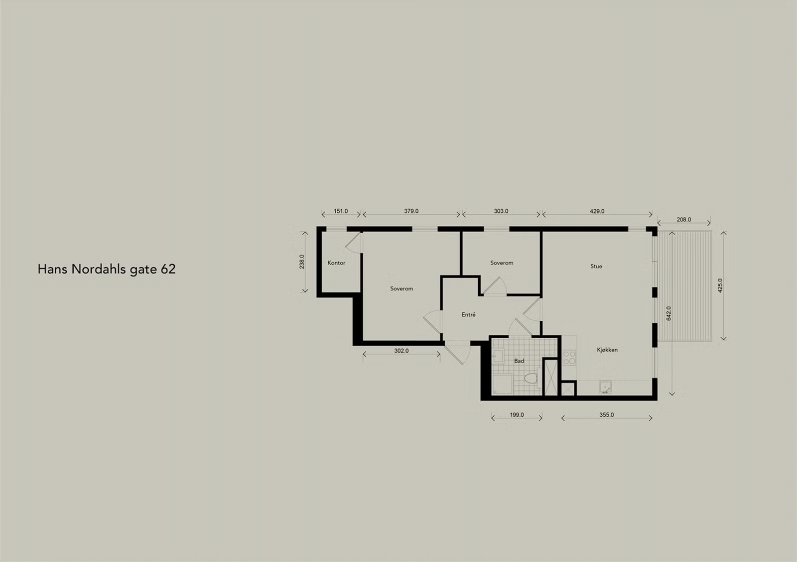 La oss ta en titt på den fine plantegningen. Da denne leiligheten ligger på enden har den en annerledes plantegning enn de fleste andre leilighetene. Ekstra flott er det kanskje også med det ekstra rommet med vindu i tilknytning til hovedsoverommet? Galleribilde