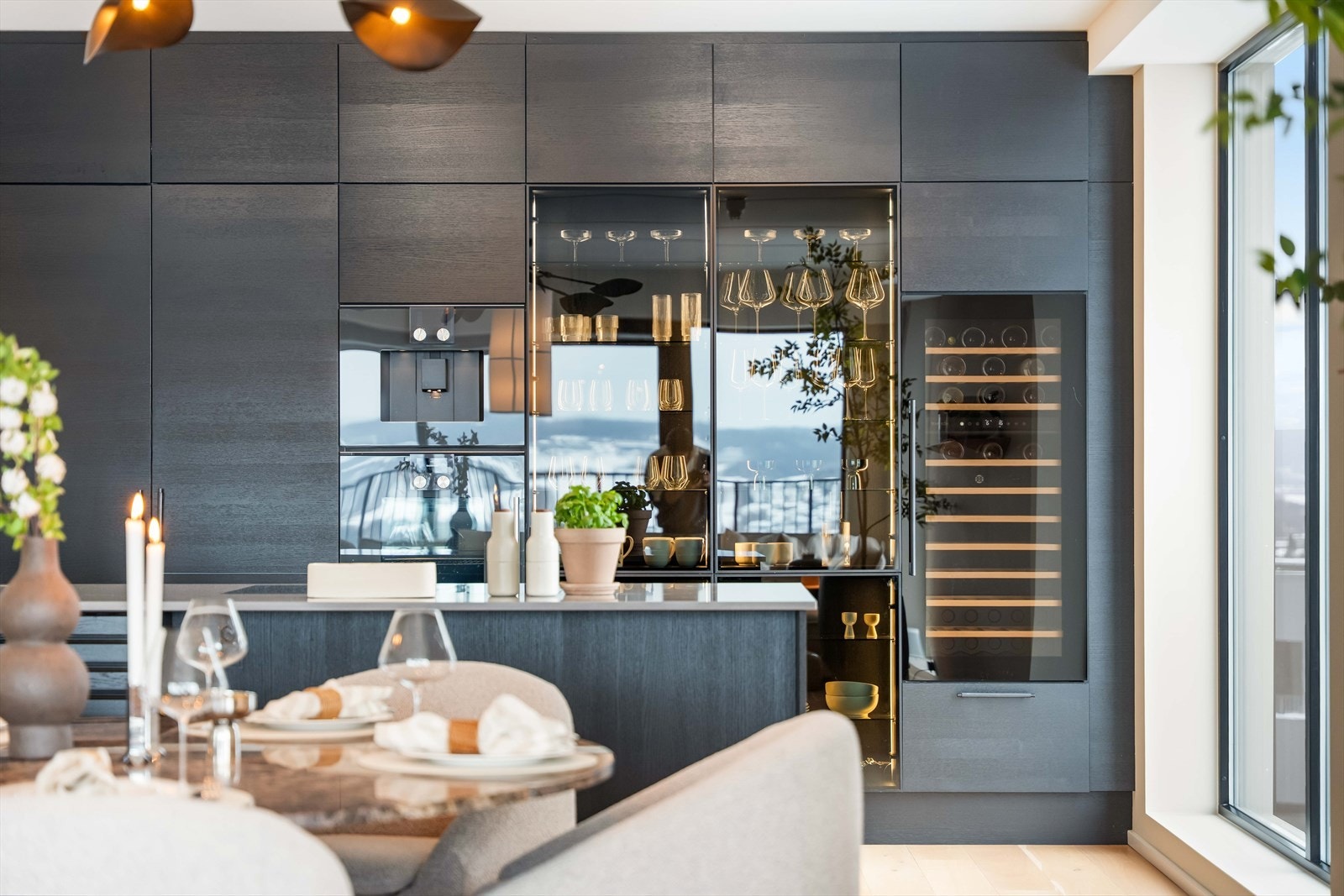 Det er to stk. electrolux kjøleskap hvorav det ene er med fryser. Galleribilde