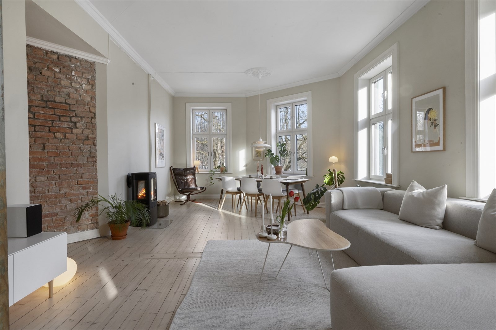 Velkommen til Motzfeldts gate 32A presentert av Kari Skottun i Notar Galleribilde