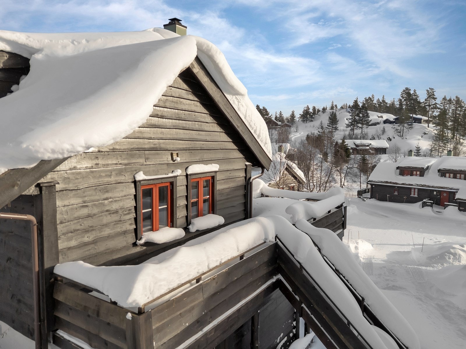 Fra terrassen er det utsikt mot skiløypene. Galleribilde