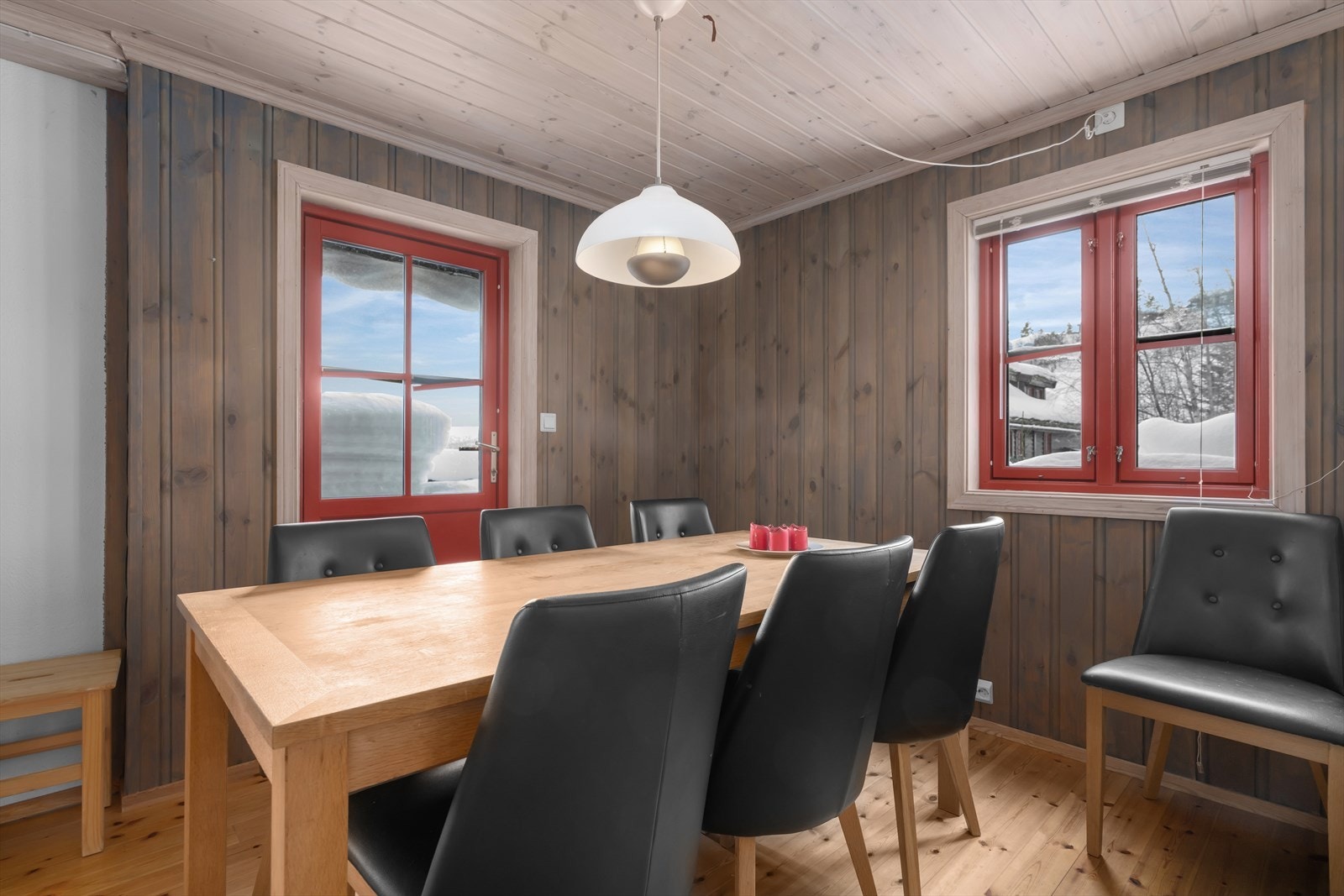 Plass til stort spisebord. Galleribilde