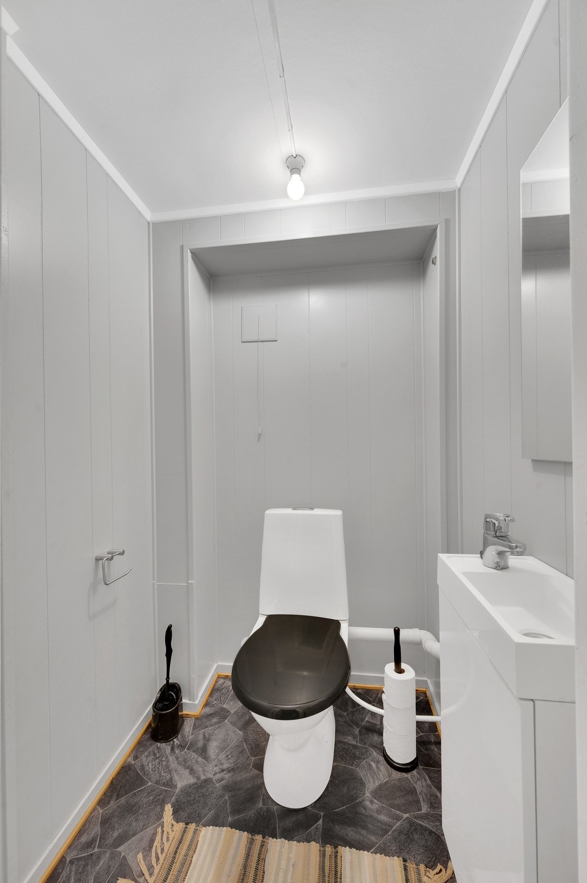 Toalettrom underetasje. Galleribilde