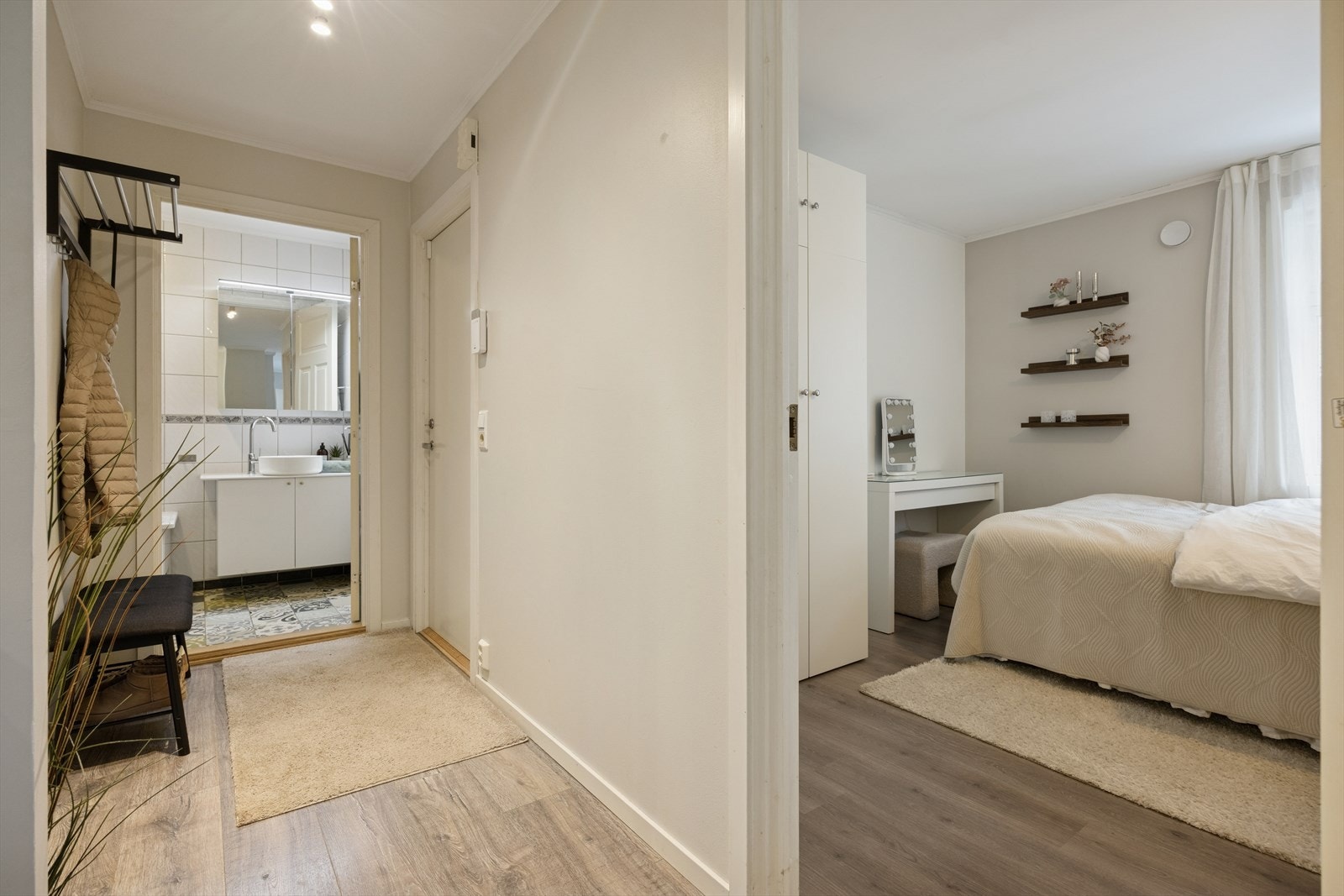 Her kan du flytte rett inn uten å tenke på nærstående innvendig oppussing og vedlikehold. Galleribilde