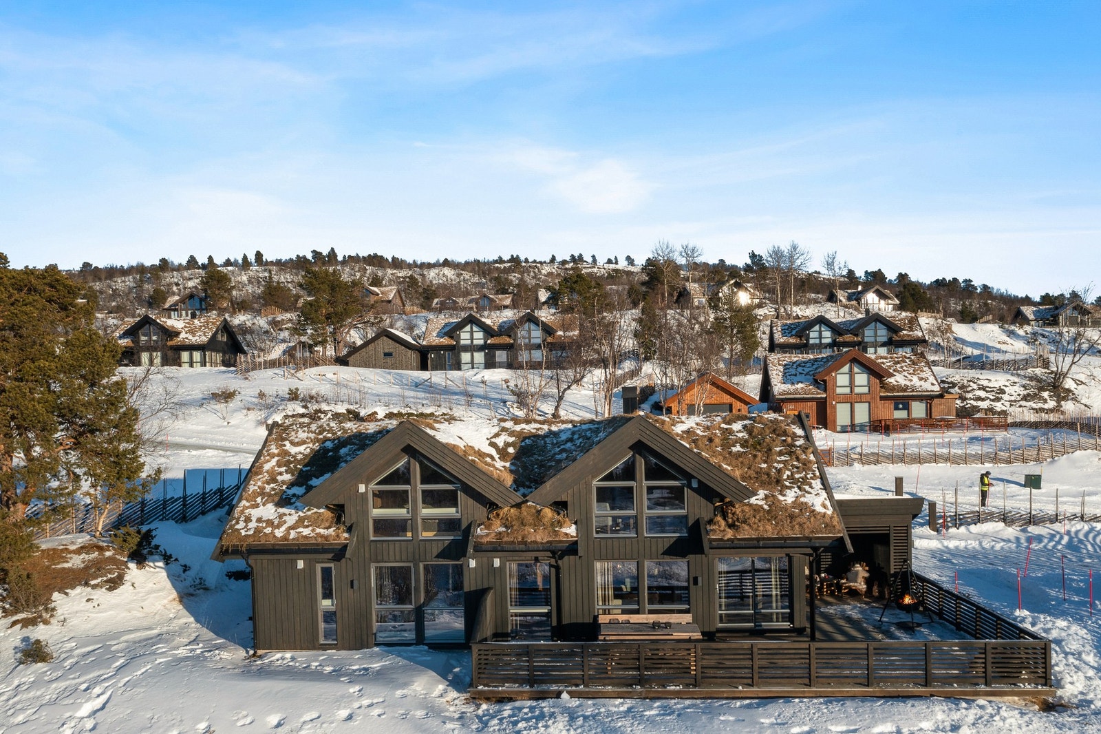 Eiendomsmegler 1 v/Albin Leo Bakkemo har gleden av å presentere Kleberbergvegen 138! Foto: Interiørfoto, Bente Eidsmo) Galleribilde