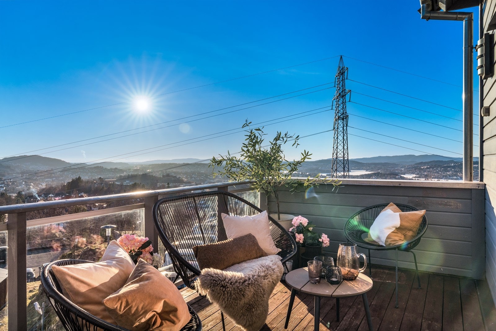 Velkommen til Kjenndalsbrotet 22 presentert av Therese Schütz Pettersen v/Eiendomsmegler Norge. Galleribilde