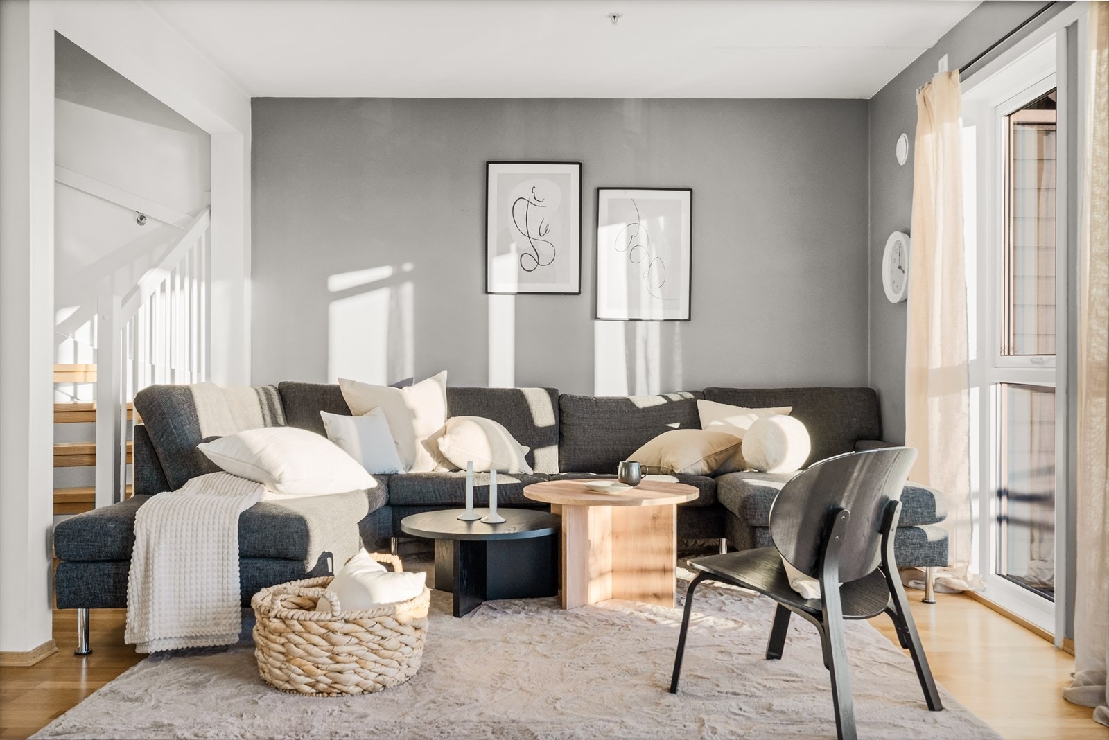 Koselig sofakrok med plass til hele familien Galleribilde