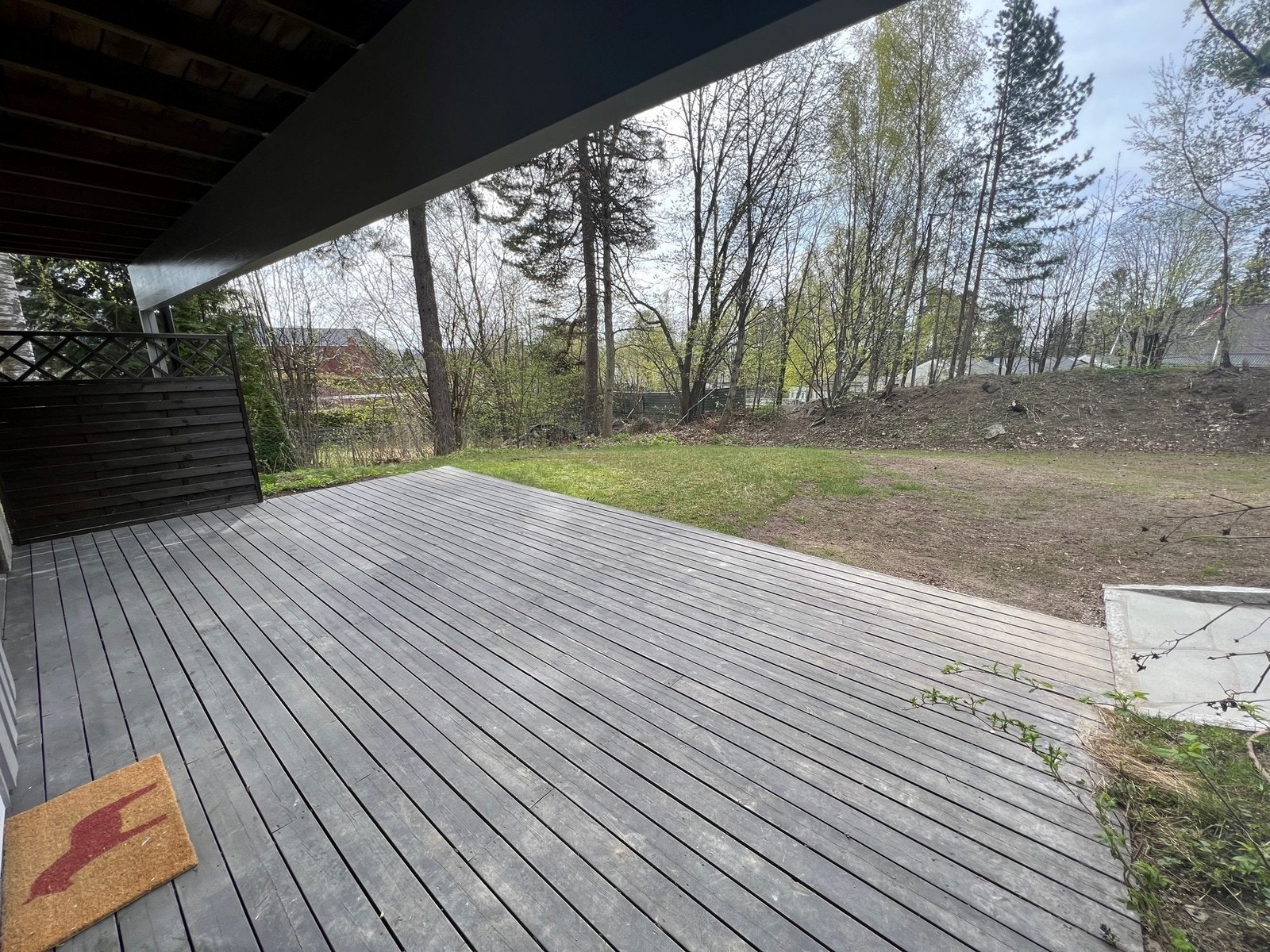 Flott Terrasse med hageflekk. Galleribilde