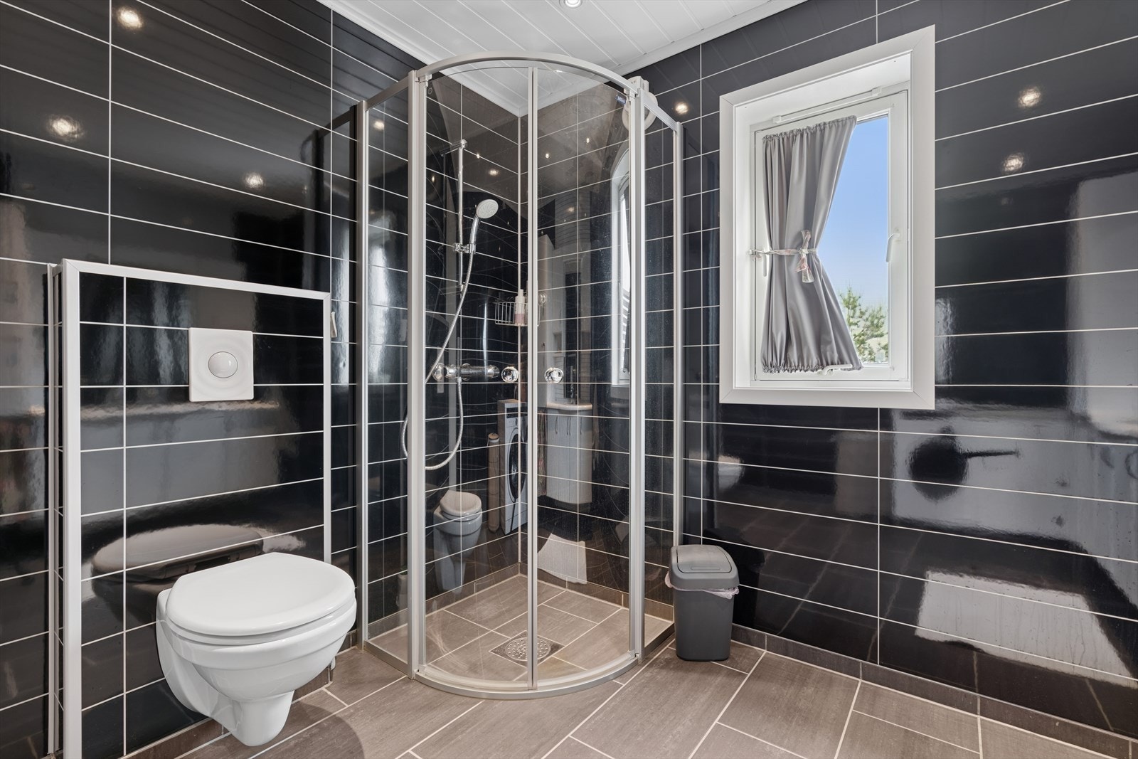 Det er downlights i taket. Galleribilde