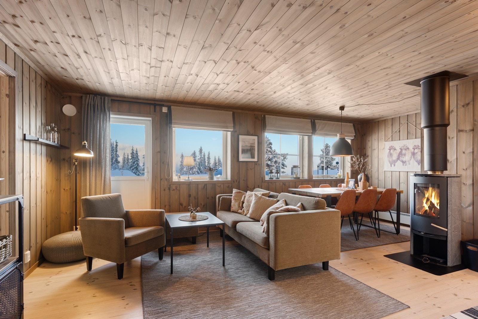 Beisede panelvegger gir et tidsriktig og lunt uttrykk. Galleribilde