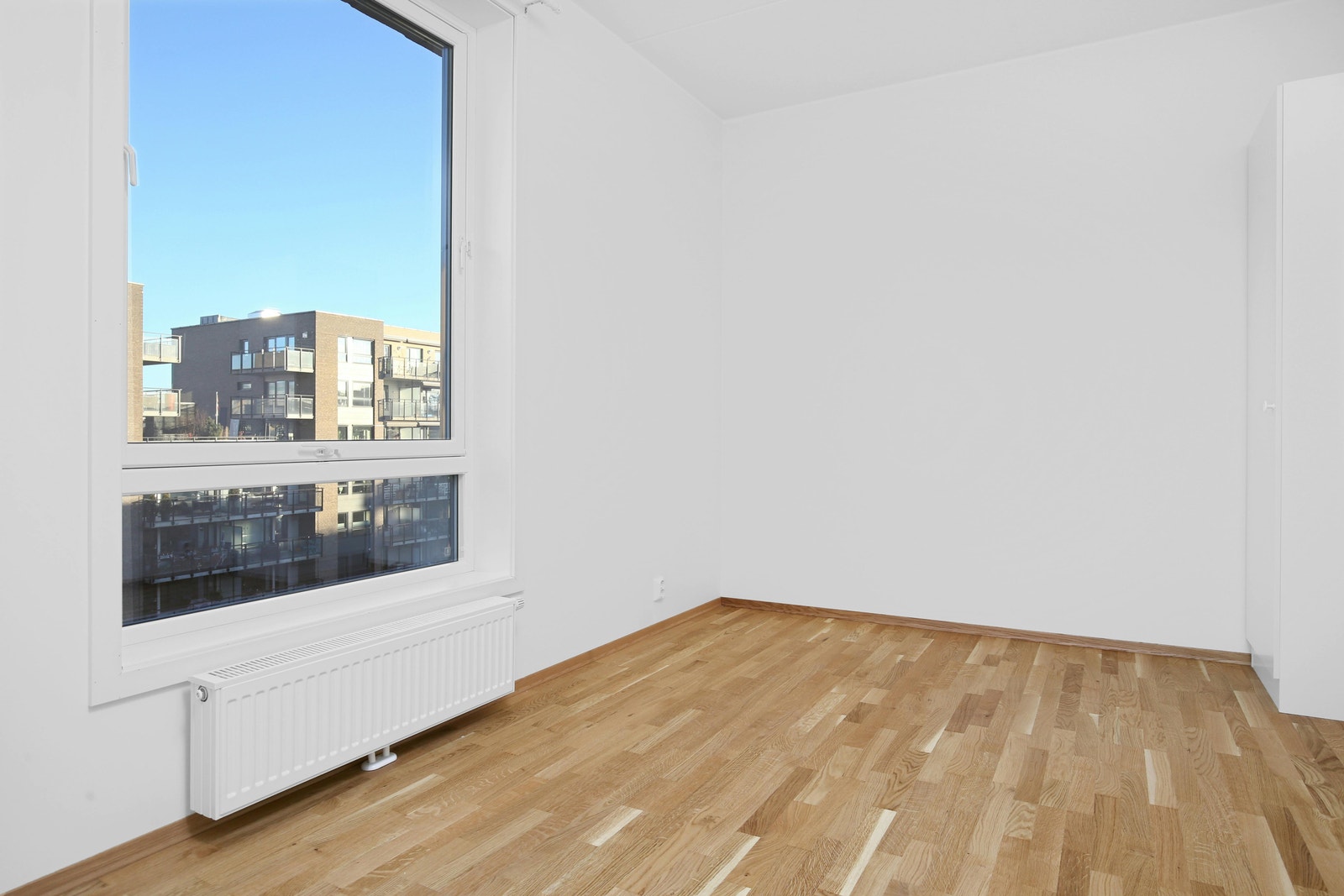 Sov 1, garderober følger med leiligheten Galleribilde