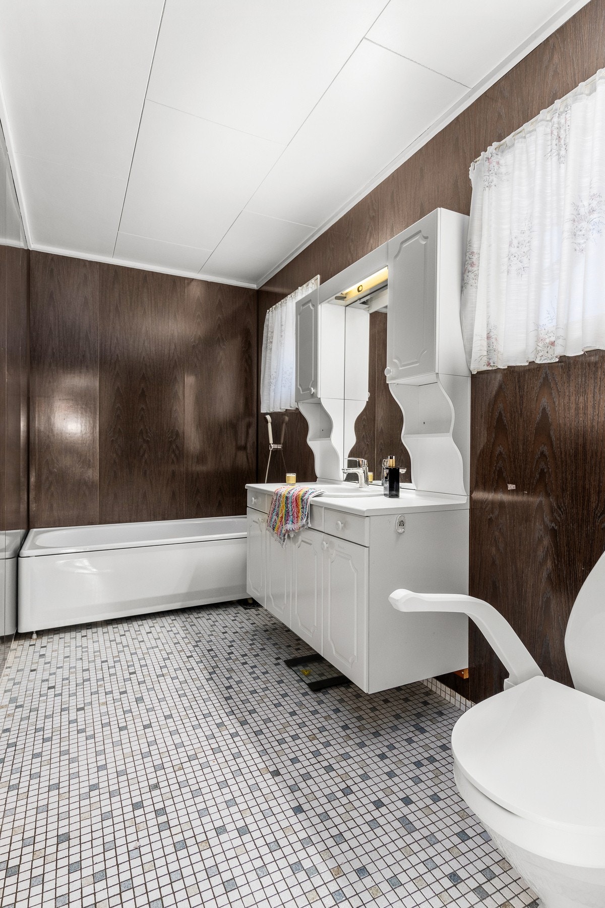 Bad i hovedetasjen. Galleribilde