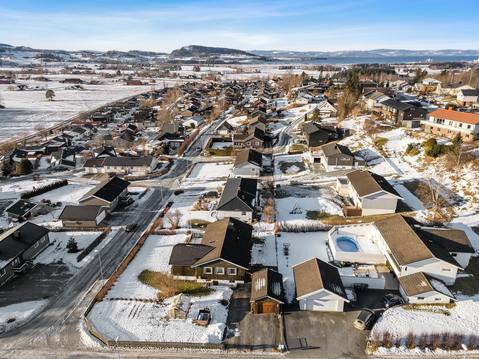 Stor tomt. Galleribilde