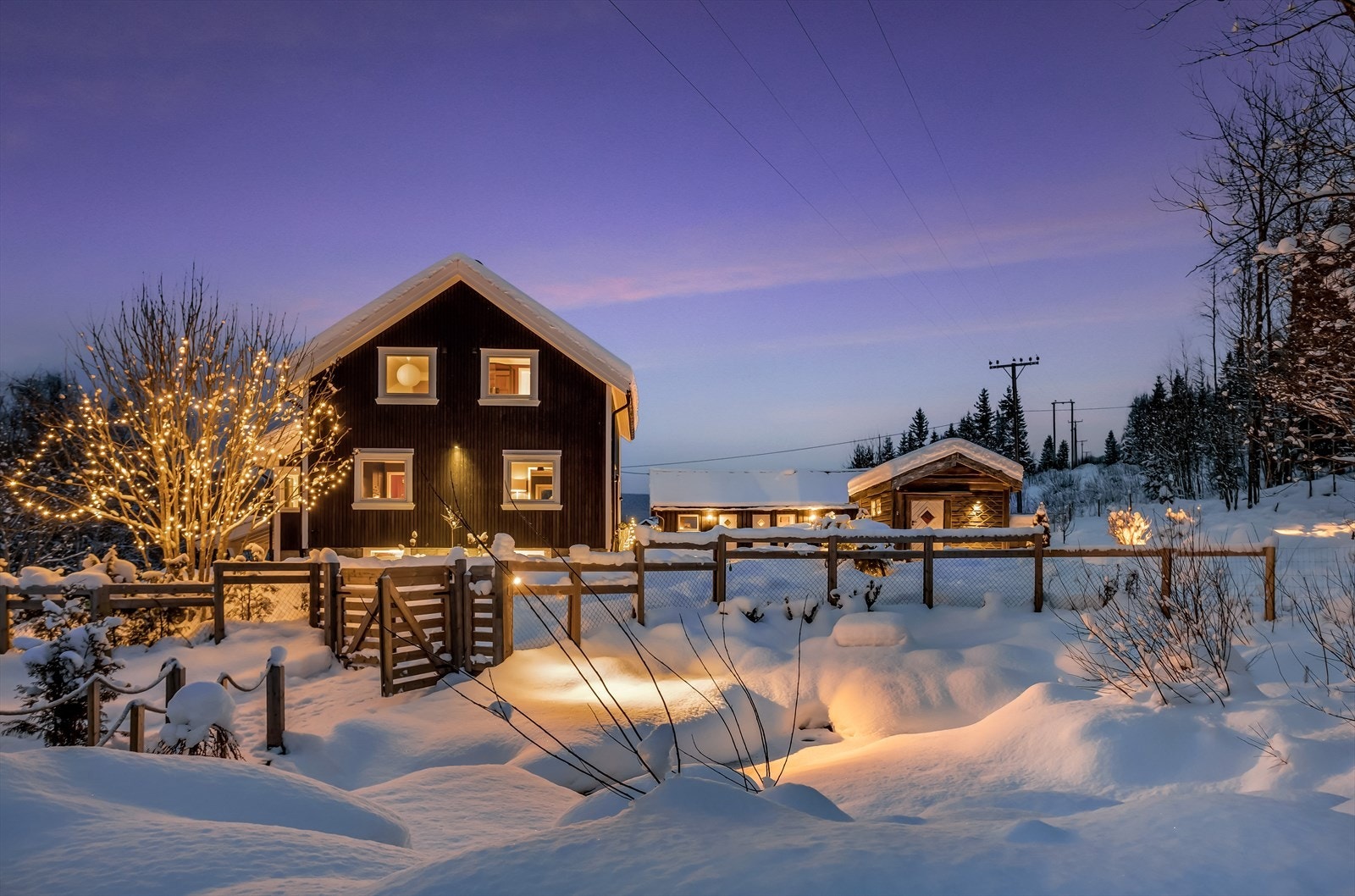 Dette er en flott og sjarmerende enebolig i landlige, usjenerte omgivelser. Galleribilde