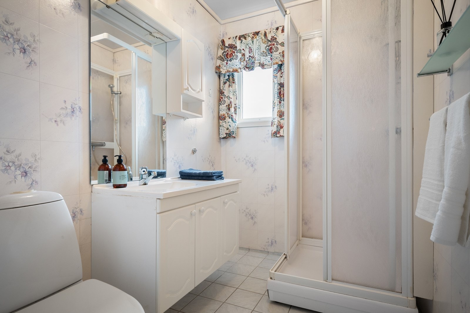 Hovedetasjen - Bad Galleribilde