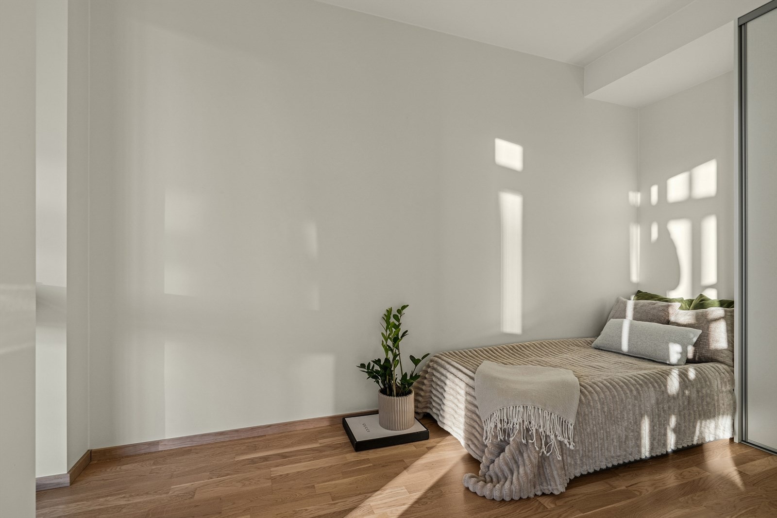 Rommet egner seg fint som både barnerom, gjesterom og hjemmekontor. Galleribilde