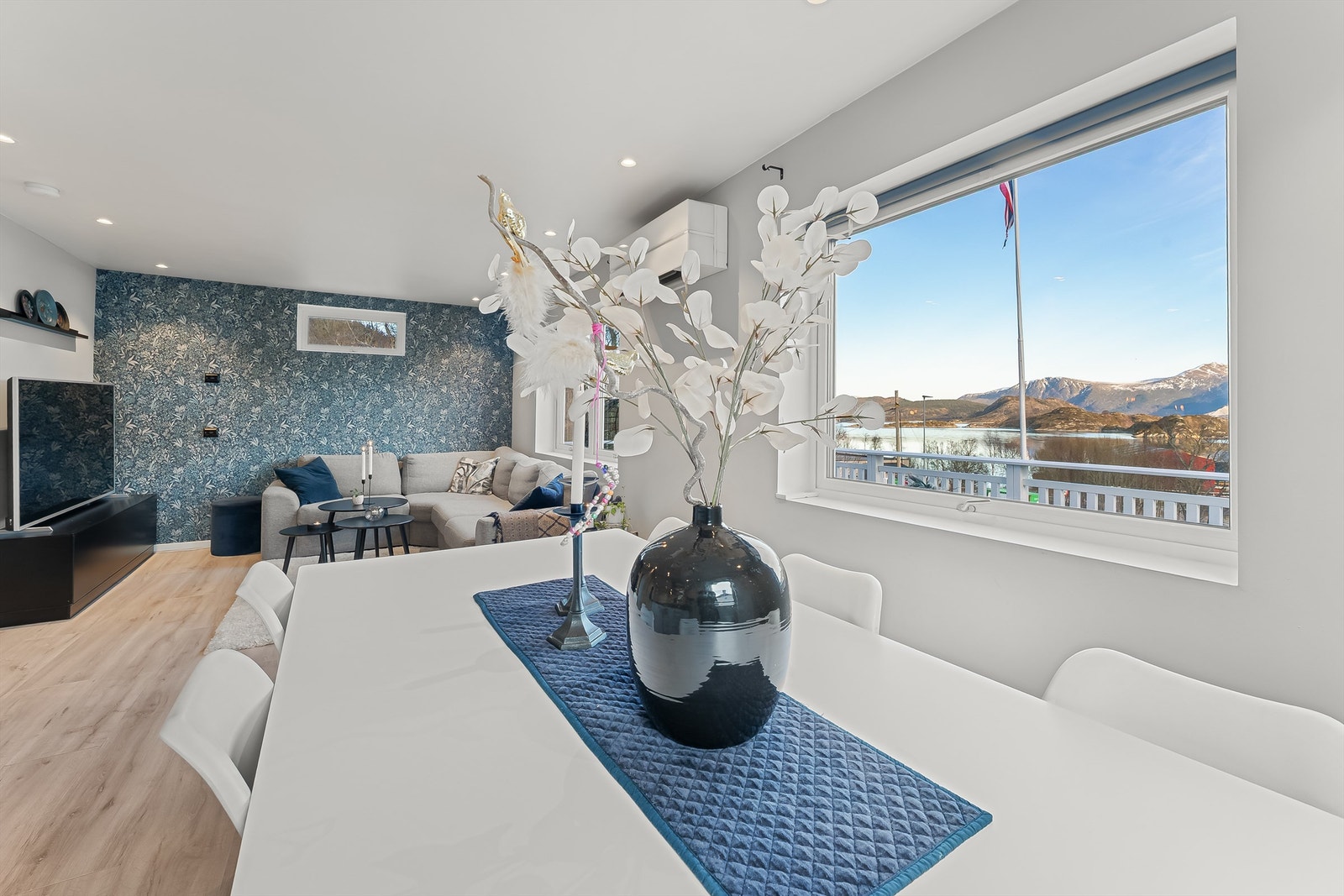 Spiseplass med utsikt Galleribilde