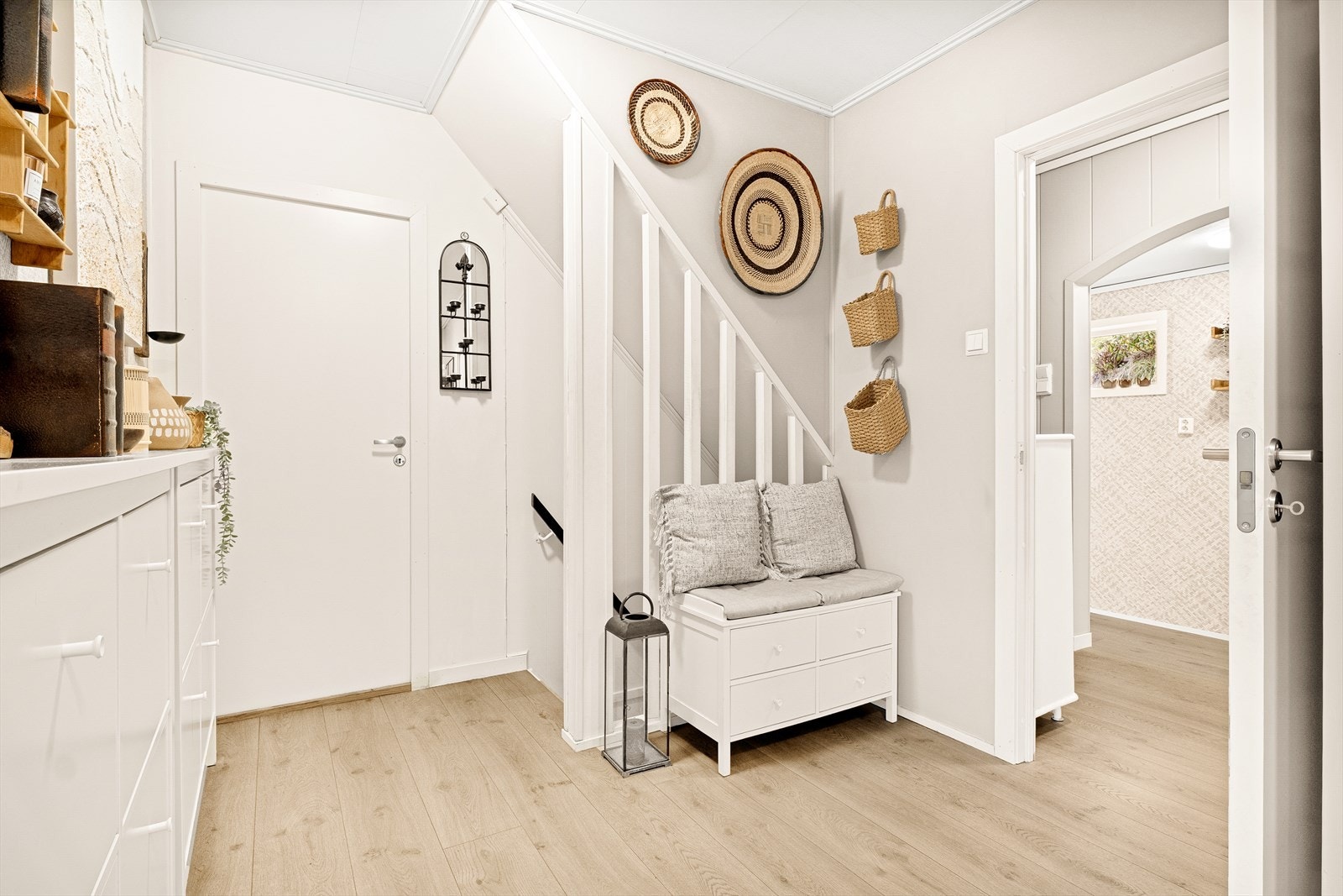 Trapp ned til underetasjen. Galleribilde