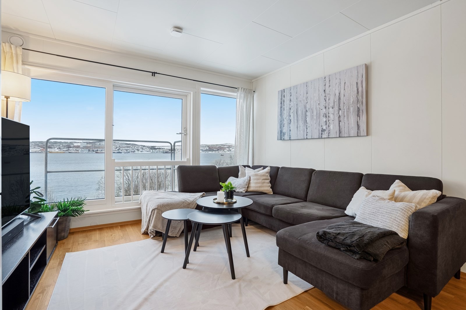 Fin utsikt over sundet. Galleribilde