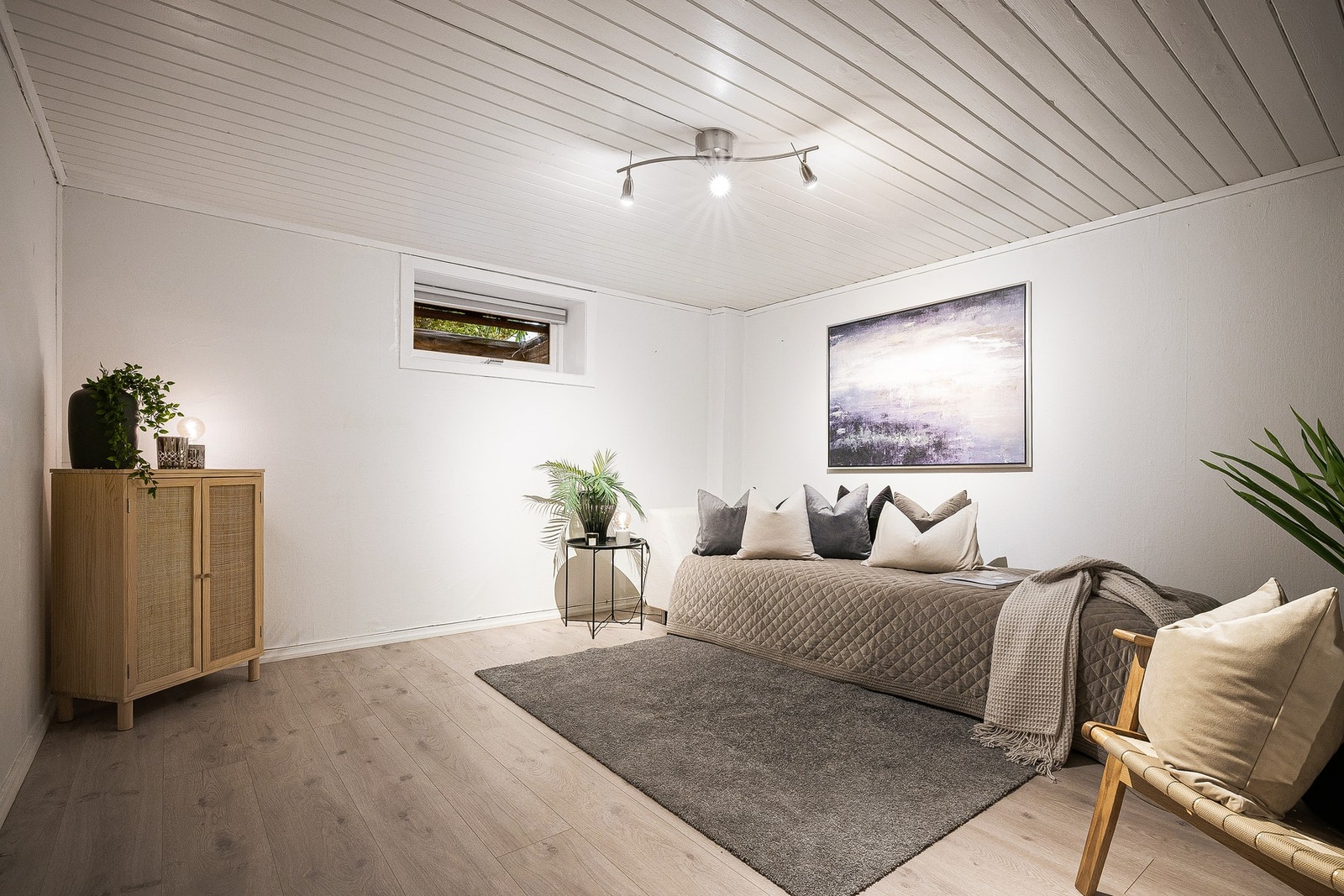 - Dette rommet er benyttet som gjesterom/kjellerstue - Galleribilde