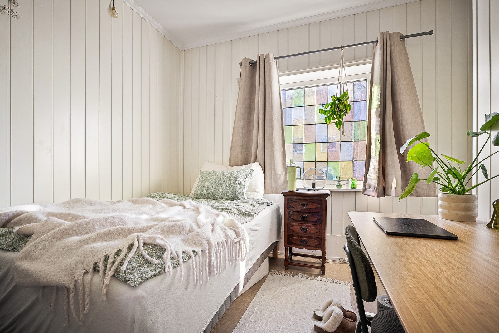 - Lyst og trivelig soverom - Galleribilde