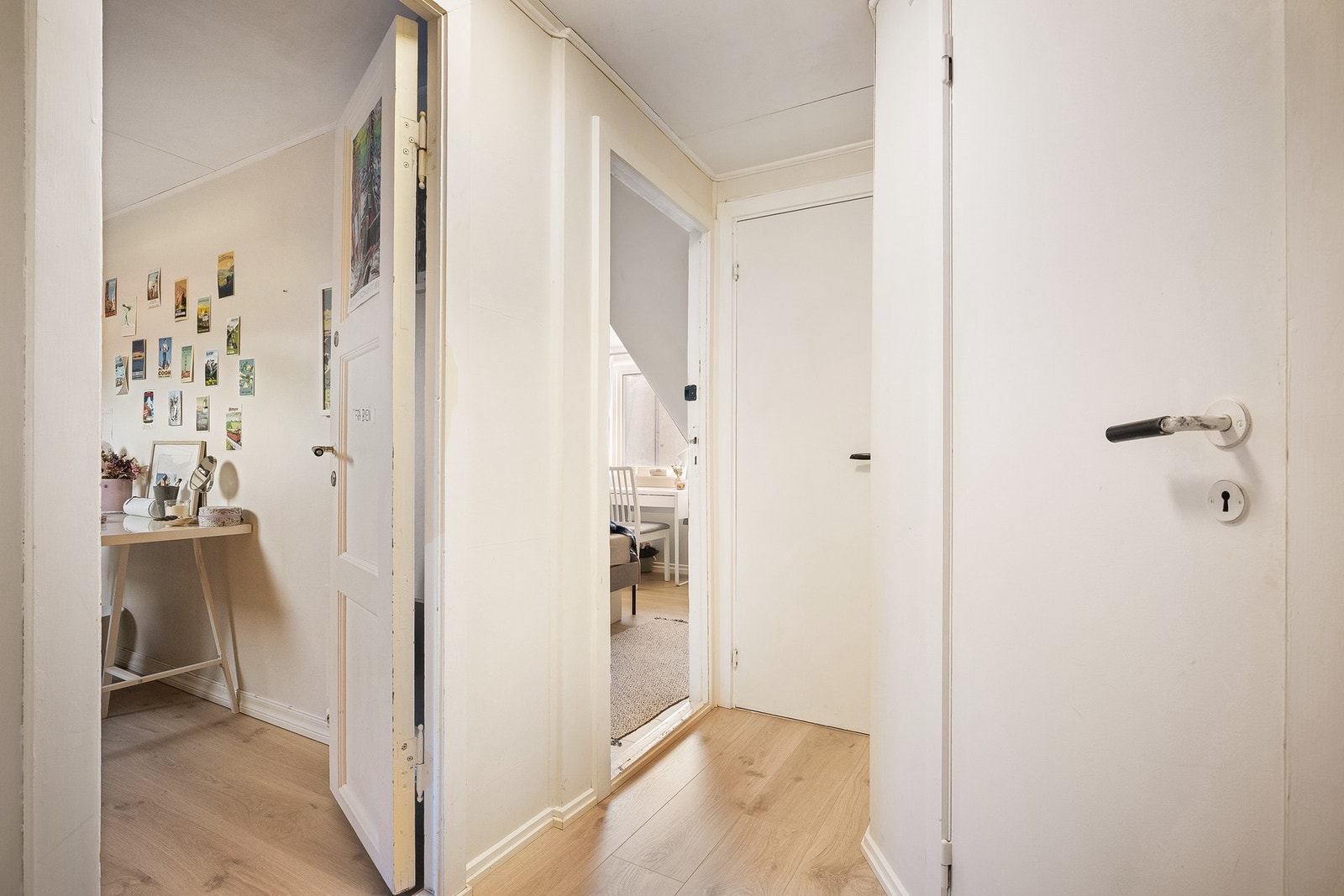 - Loftet har to boder og kott - Galleribilde