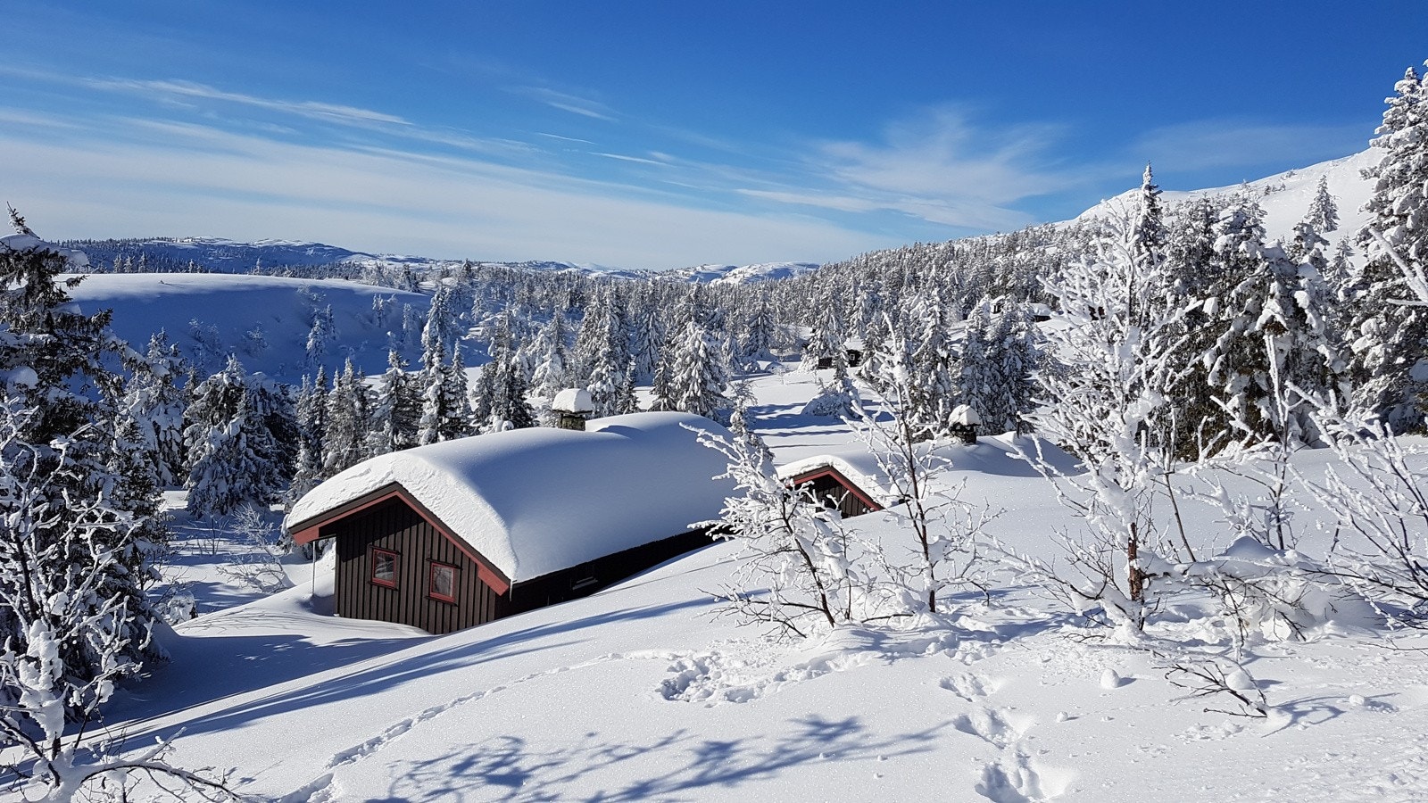 Velkommen til Øvre Vardelie 13 i Etnedal kommune. Bilde fra selgers arkiv Galleribilde