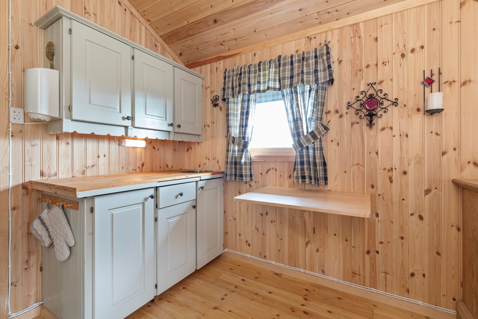 Mindre kjøkkeninnredning Galleribilde