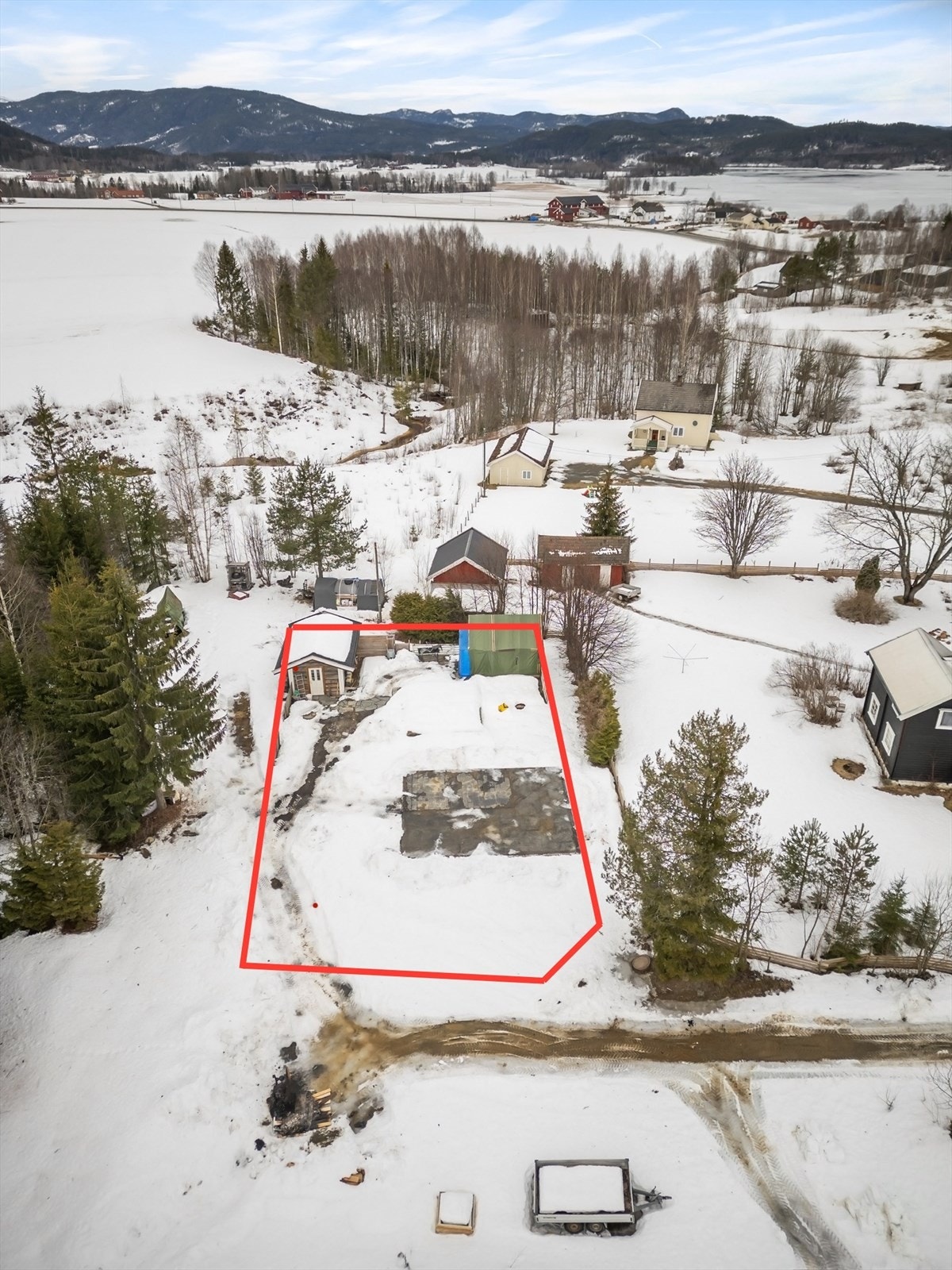 Tomten kan bebygges med maks mønehøyde 7,5 meter Galleribilde