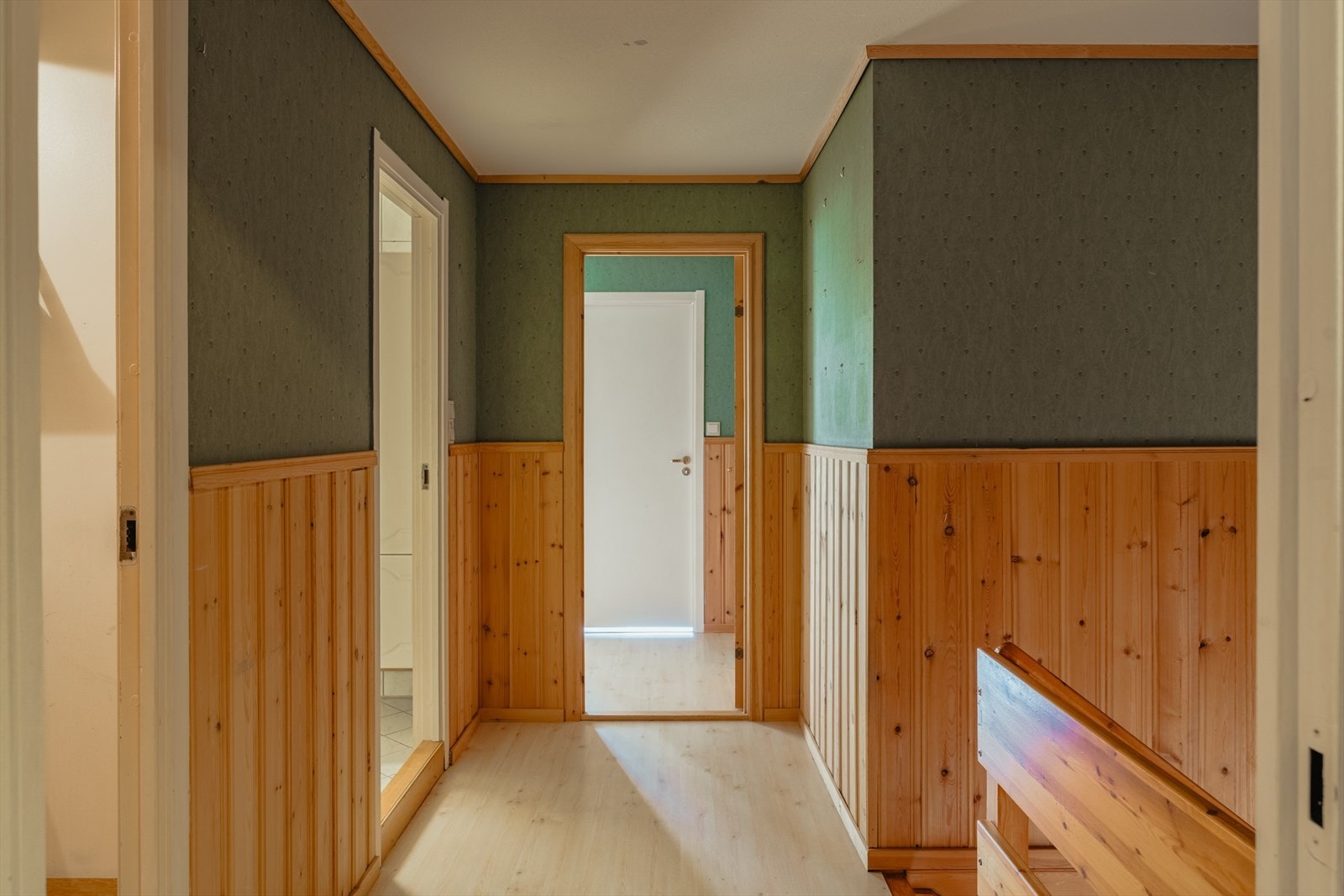 Praktisk leilighet over to plan med adkomst i 2. etasje. Galleribilde