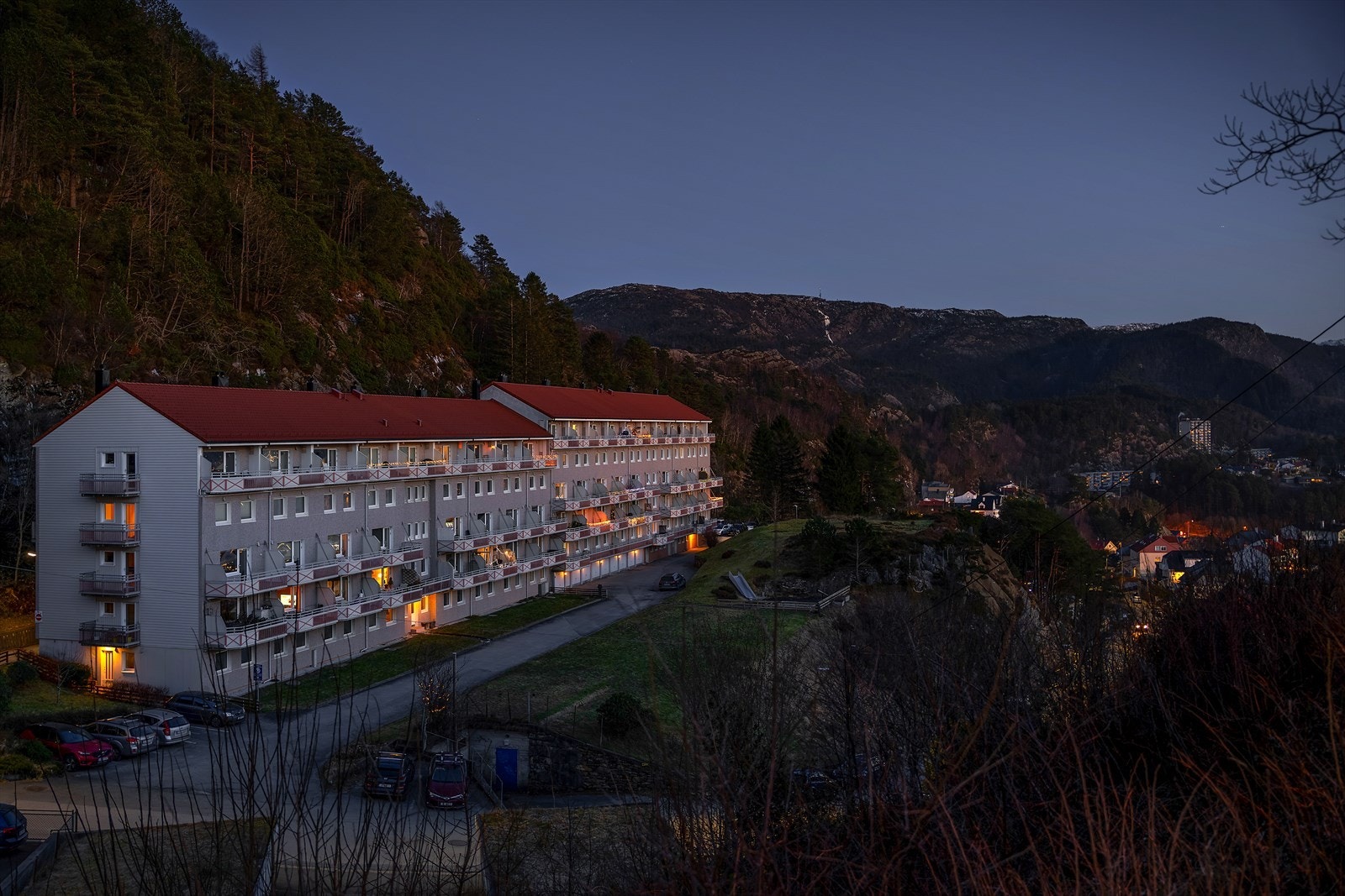 En lys og luftig 4-roms leilighet over to etasjer, attraktivt beliggende øverst i Øyjorden Galleribilde
