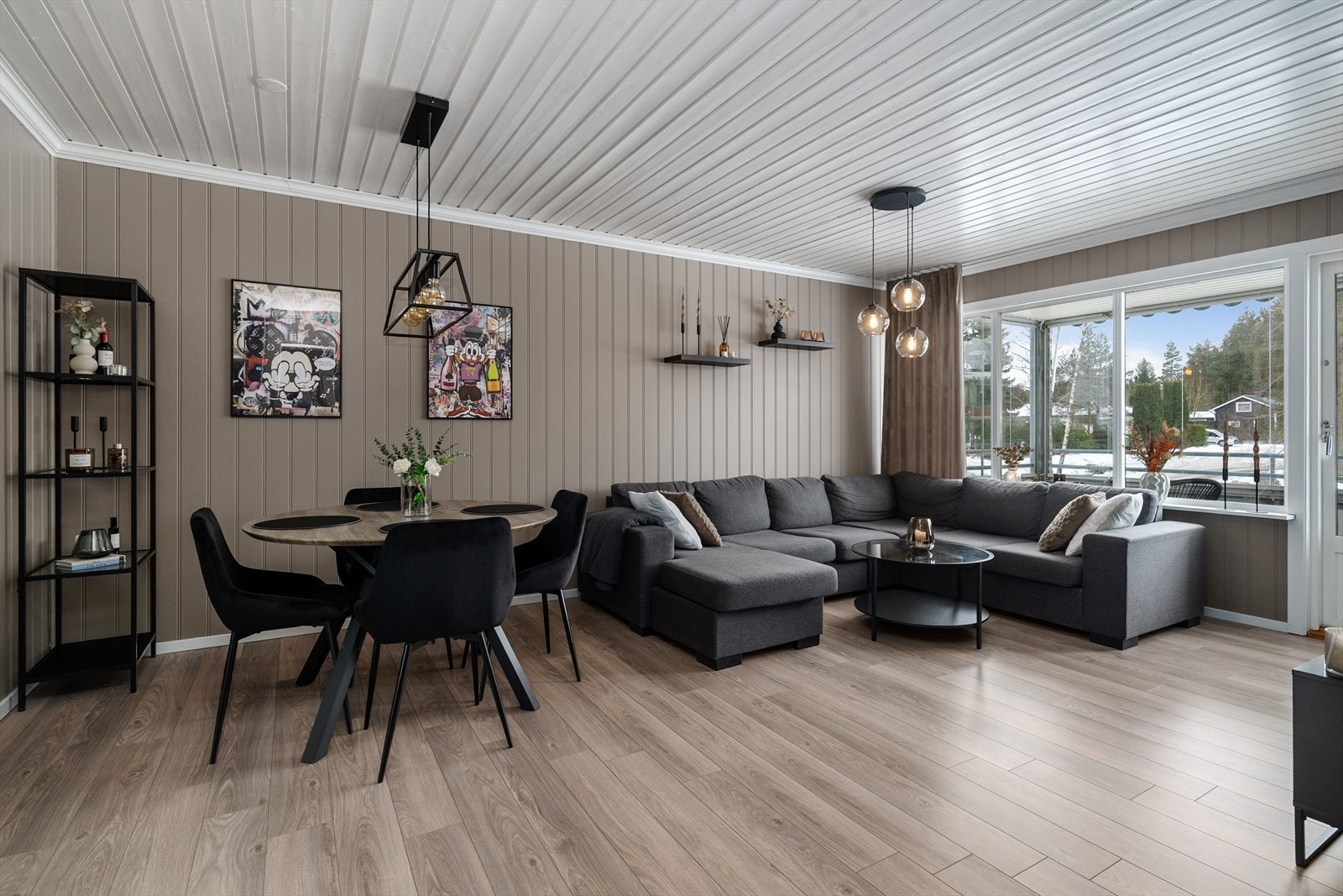 Eiendomsmegler 1 v/ Reidun Dahl presenterer Stigeråsen 39A. Foto: Inbovi Galleribilde