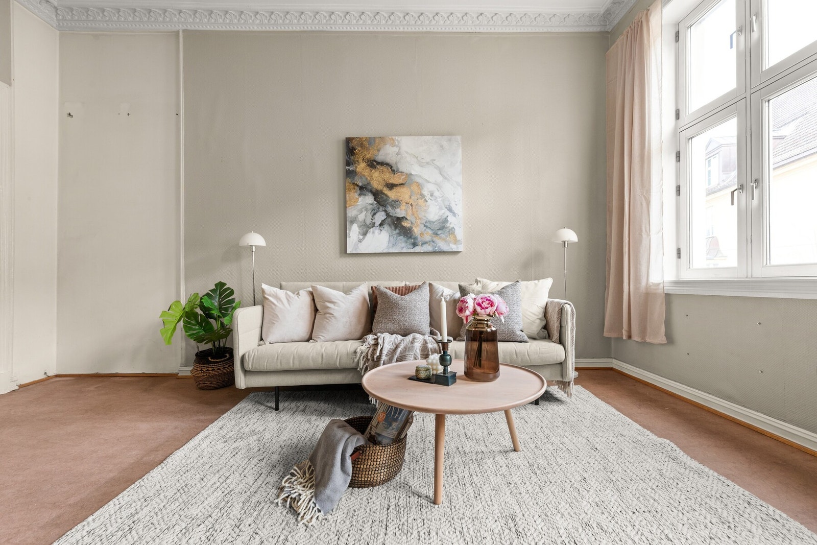 Planløsningen består av entré/gang, stue, kjøkken, soverom og bad, samt bod på ca. 6 m Galleribilde