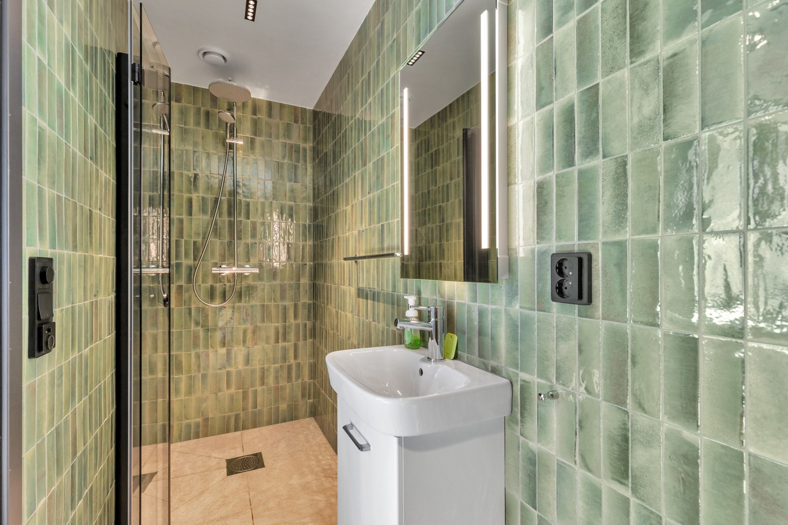 Gjesteleiligheten holder en "hotellstandard". Galleribilde