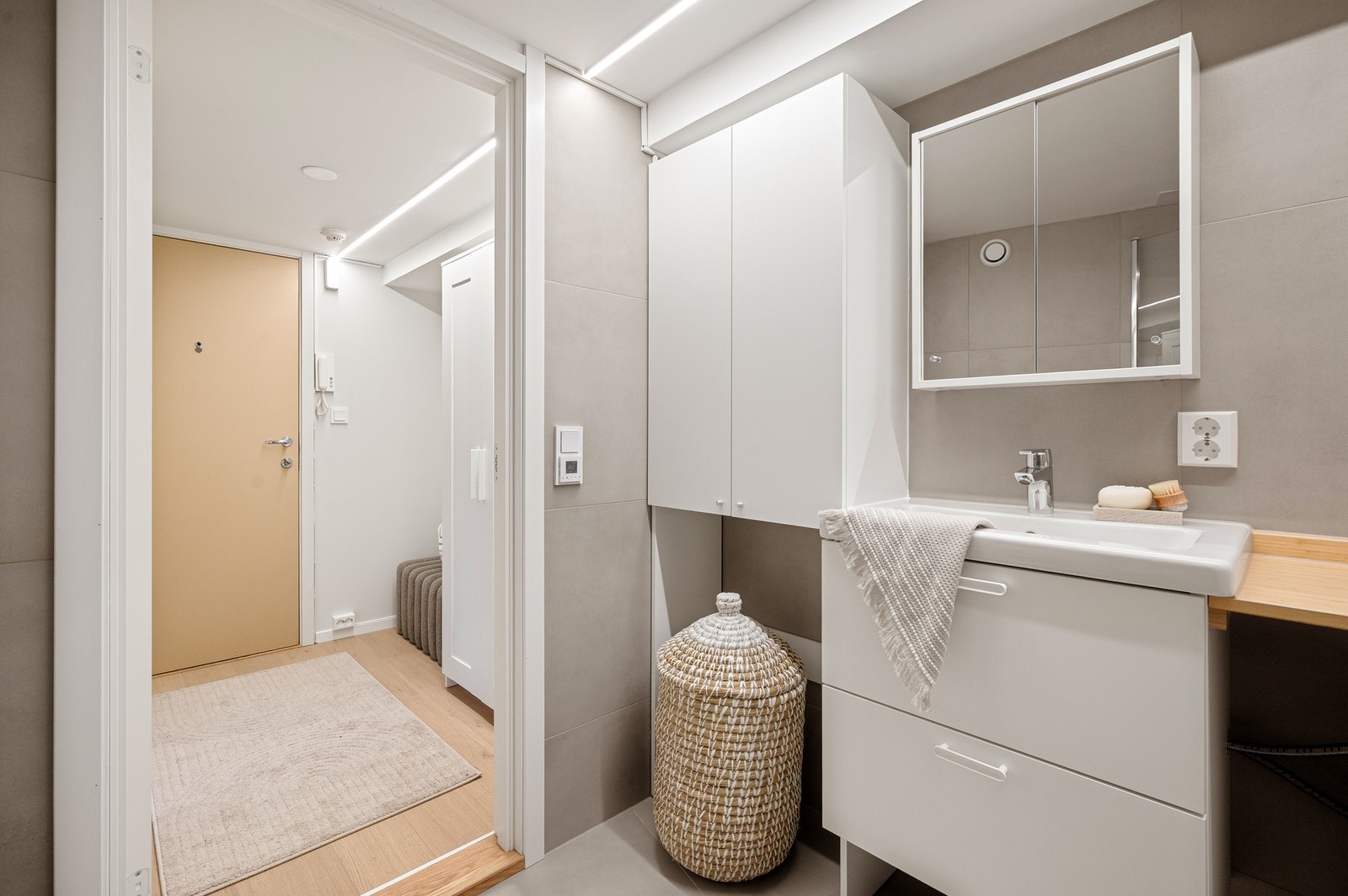 Takstmann har vurdert badets tilstand til TG1. Opplegg for vaskemaskin er gjort klart. Galleribilde