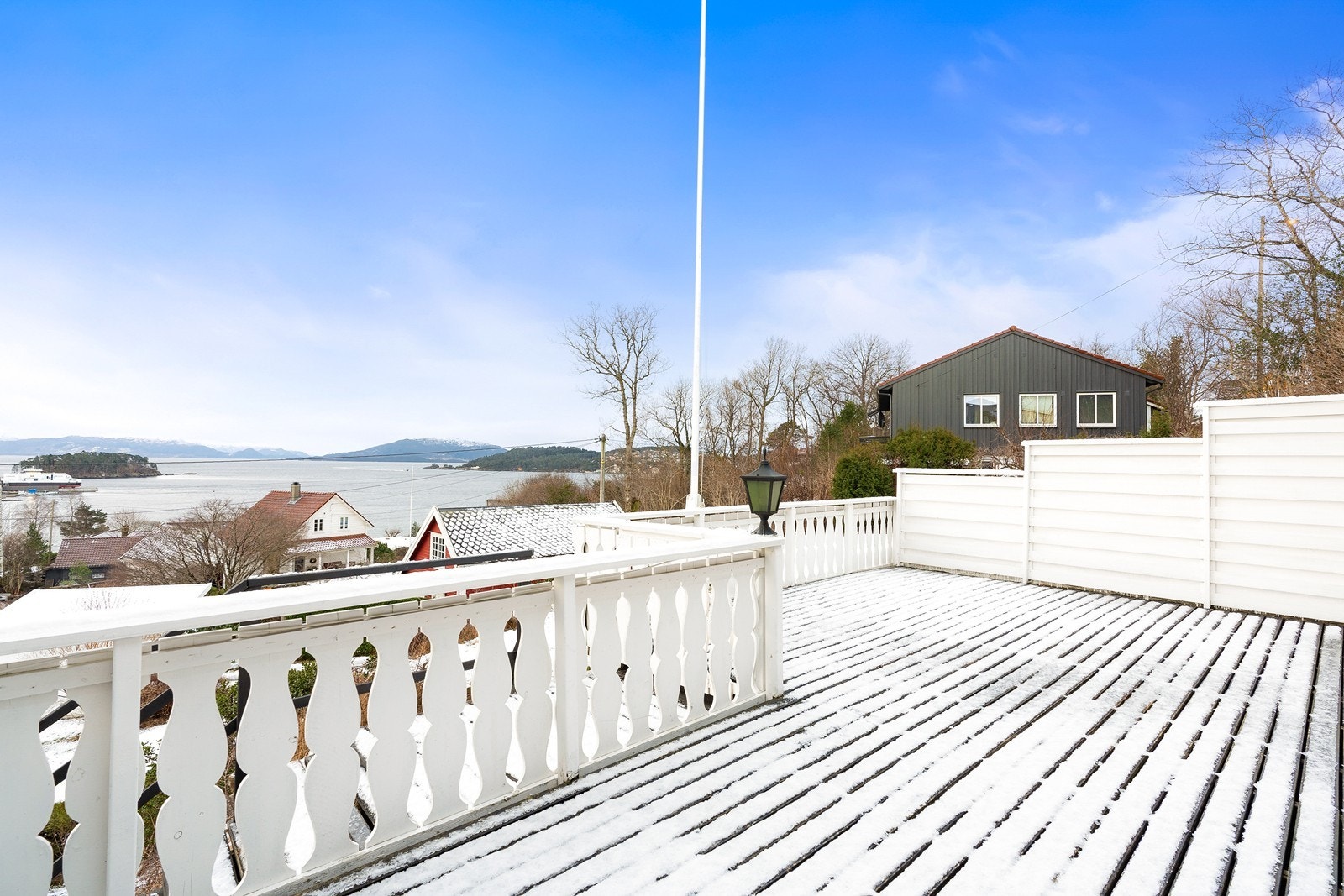 Romslig terrasse Galleribilde