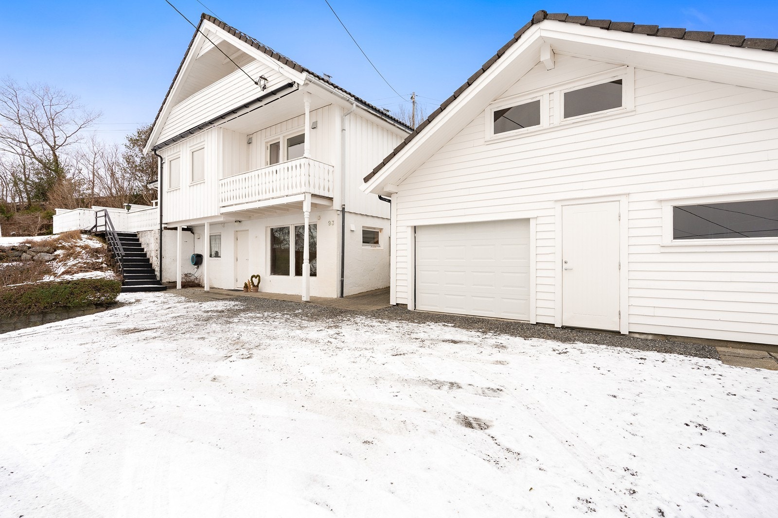 God plass til parkering i tun eller i garasje Galleribilde