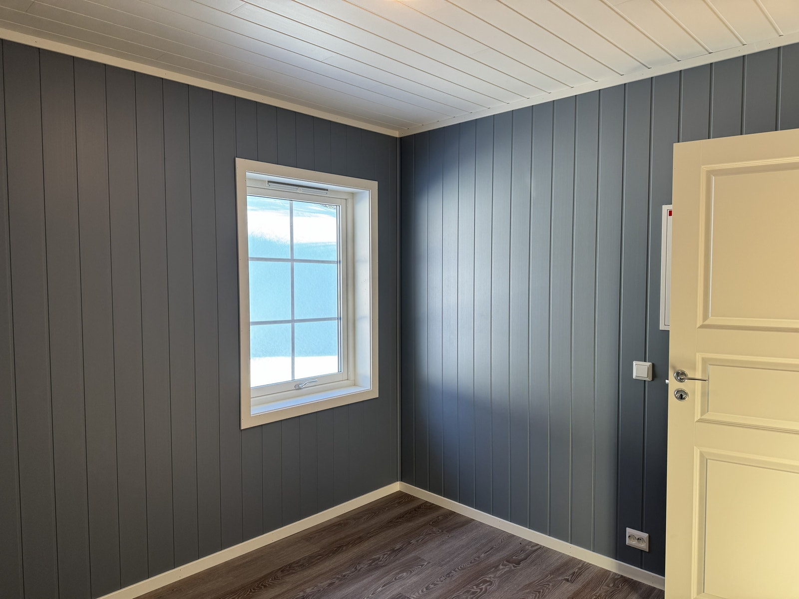 Romslig soverom i hovedetasjen Galleribilde